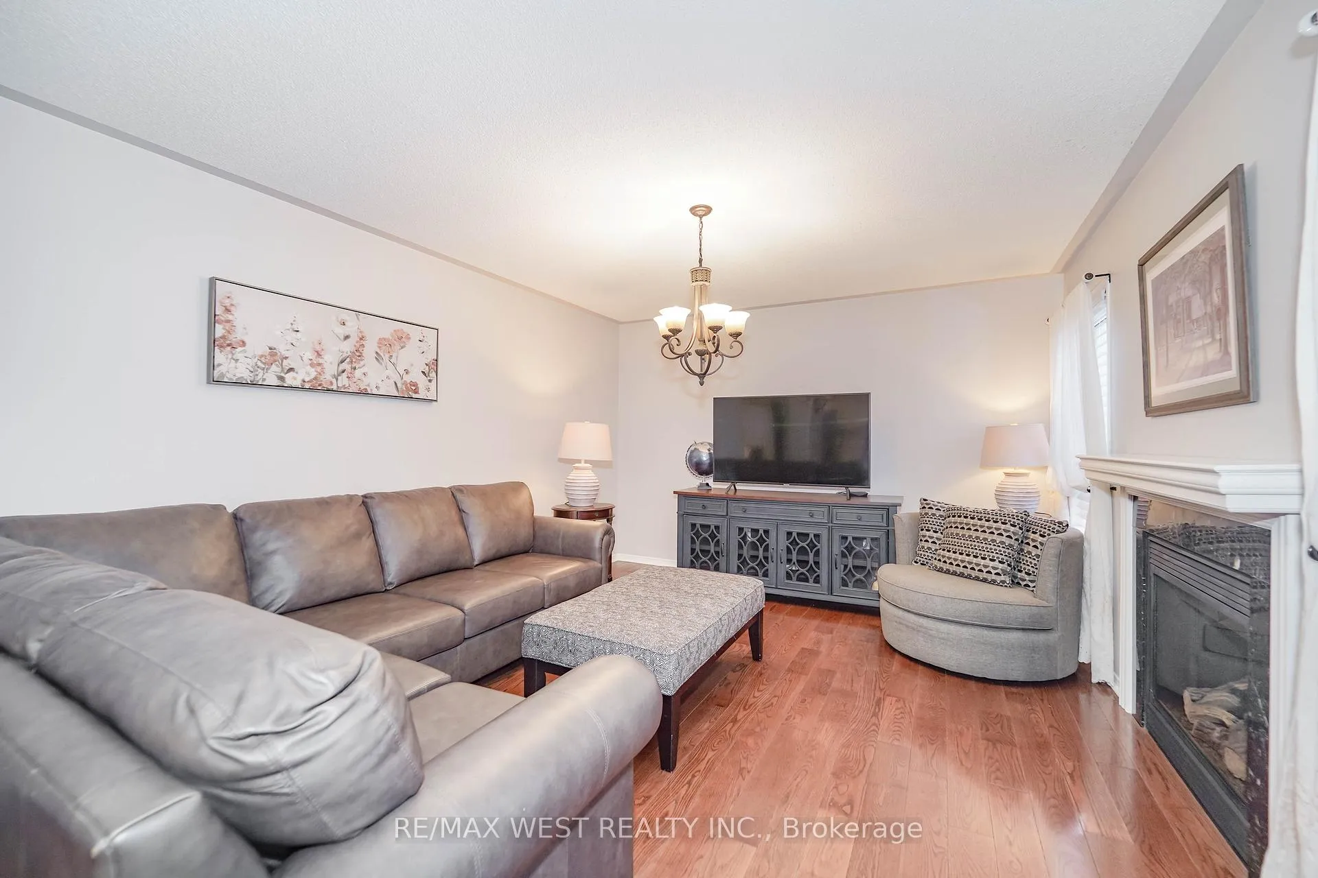 Photo 6 of 71 Dunwell Crescent, Ajax, Northeast Ajax — HOMEH