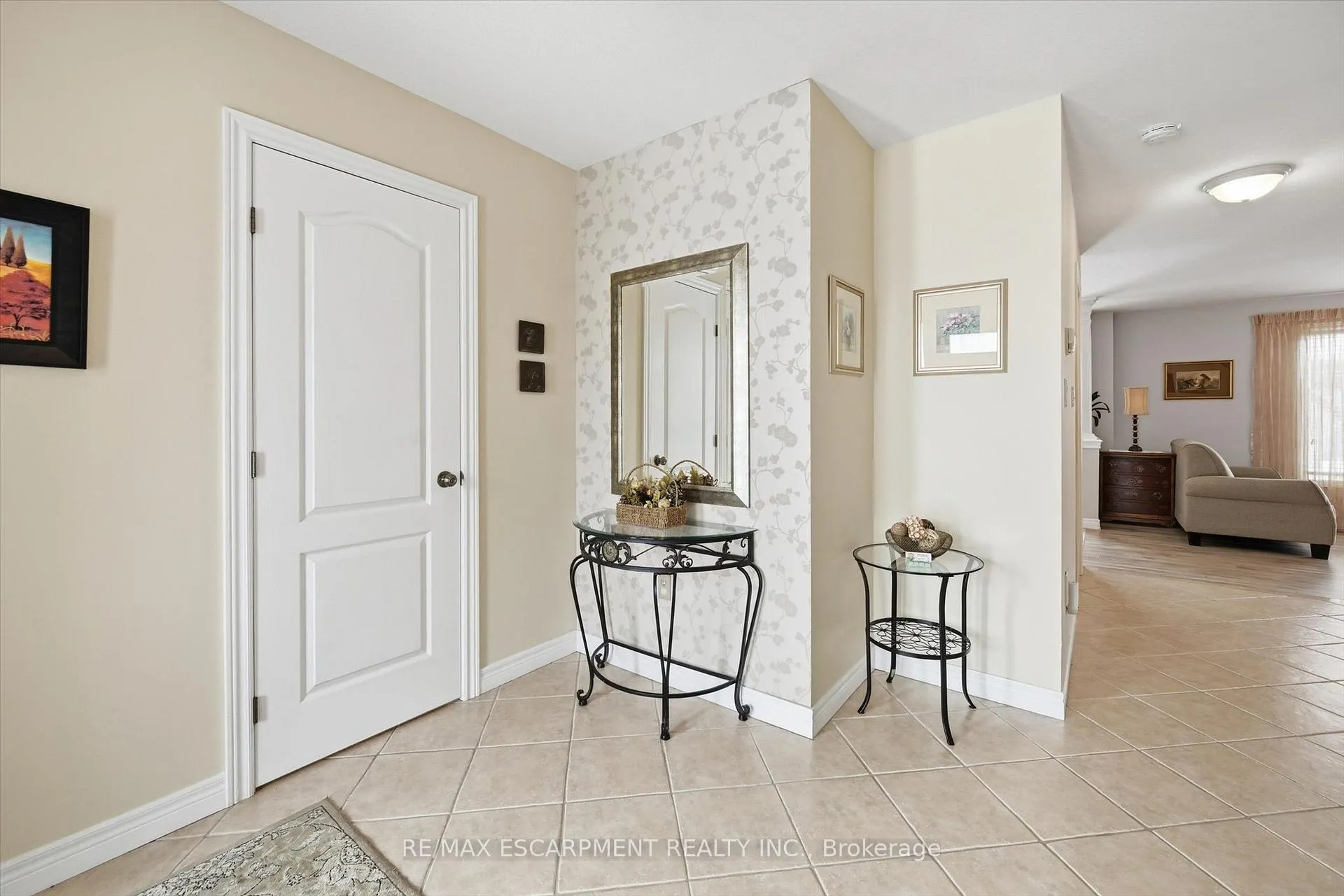 Photo 3 of 41 Tanglewood Drive, Hamilton, Binbrook — HOMEH