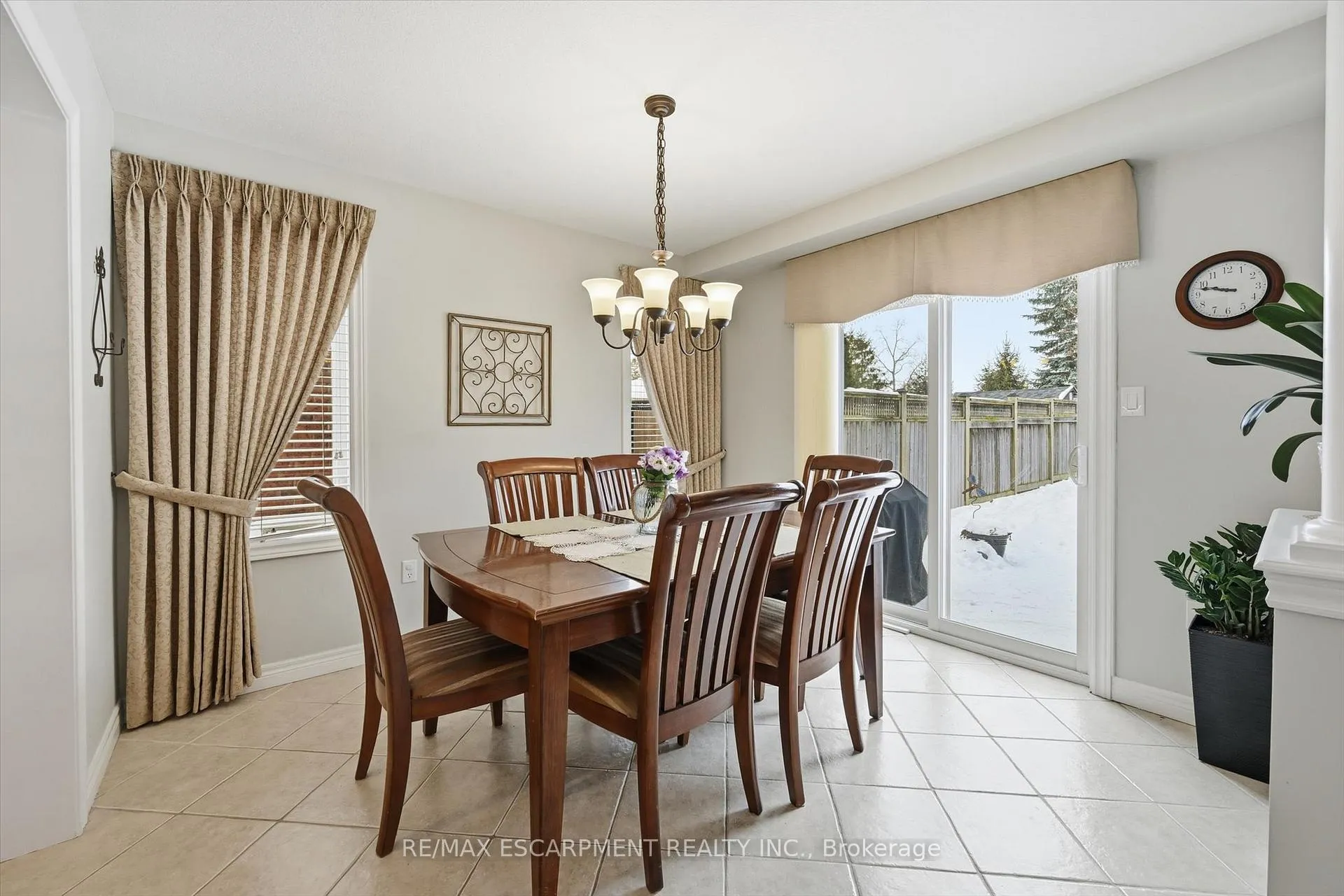 Photo 8 of 41 Tanglewood Drive, Hamilton, Binbrook — HOMEH