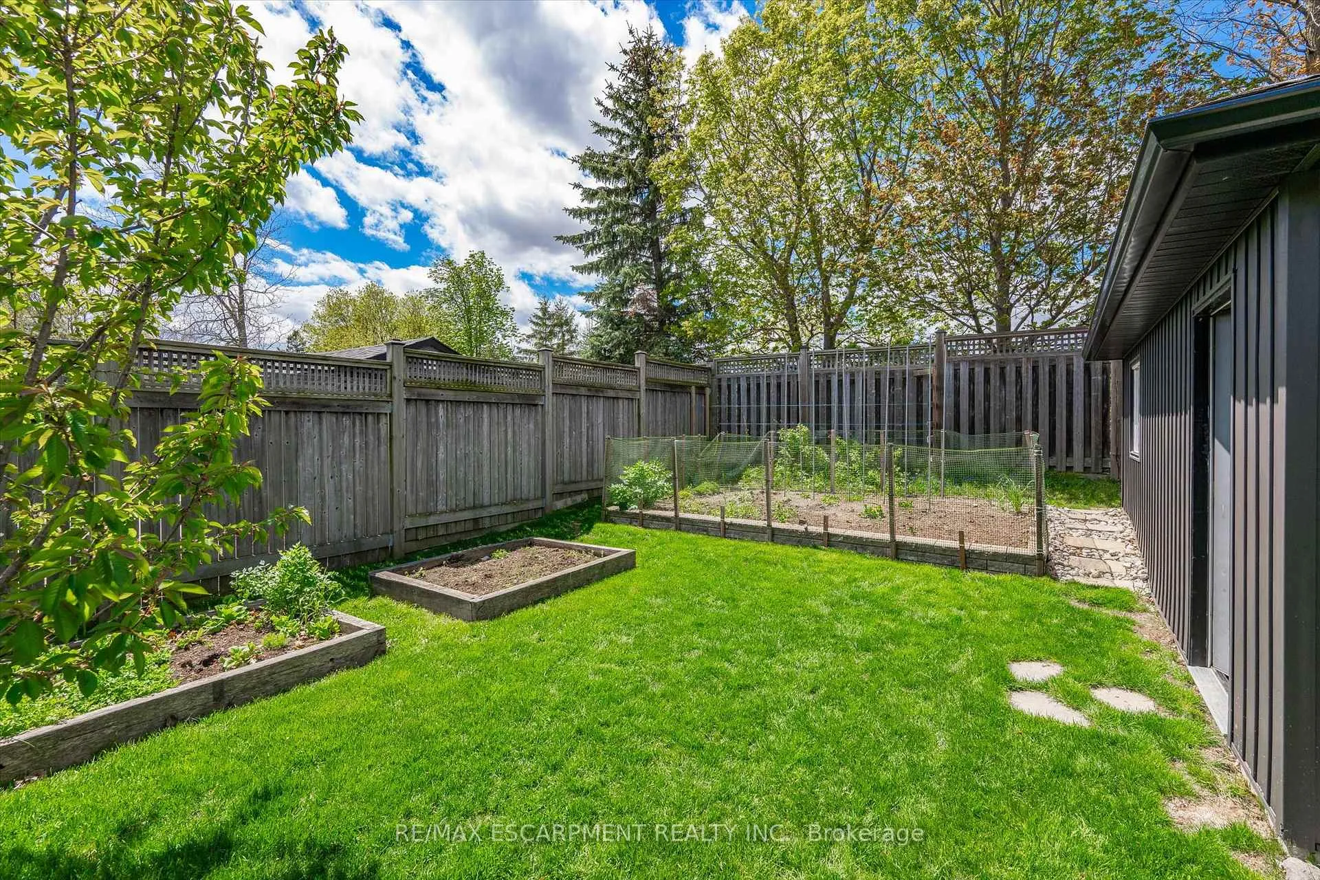 Photo 46 of 41 Tanglewood Drive, Hamilton, Binbrook — HOMEH