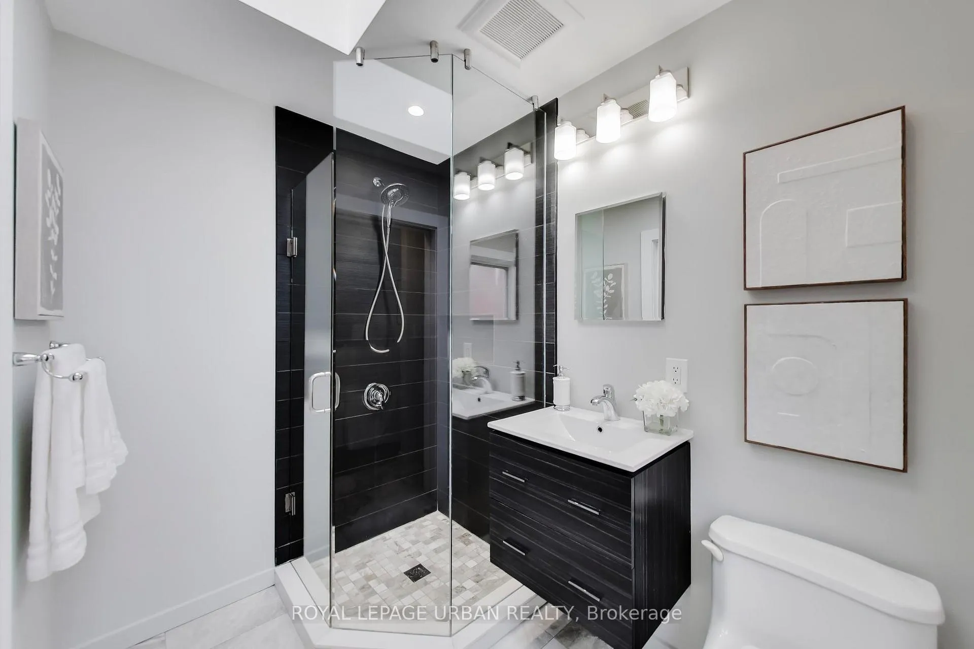 Photo 19 of 132 Mortimer Avenue, Toronto, Broadview North — HOMEH