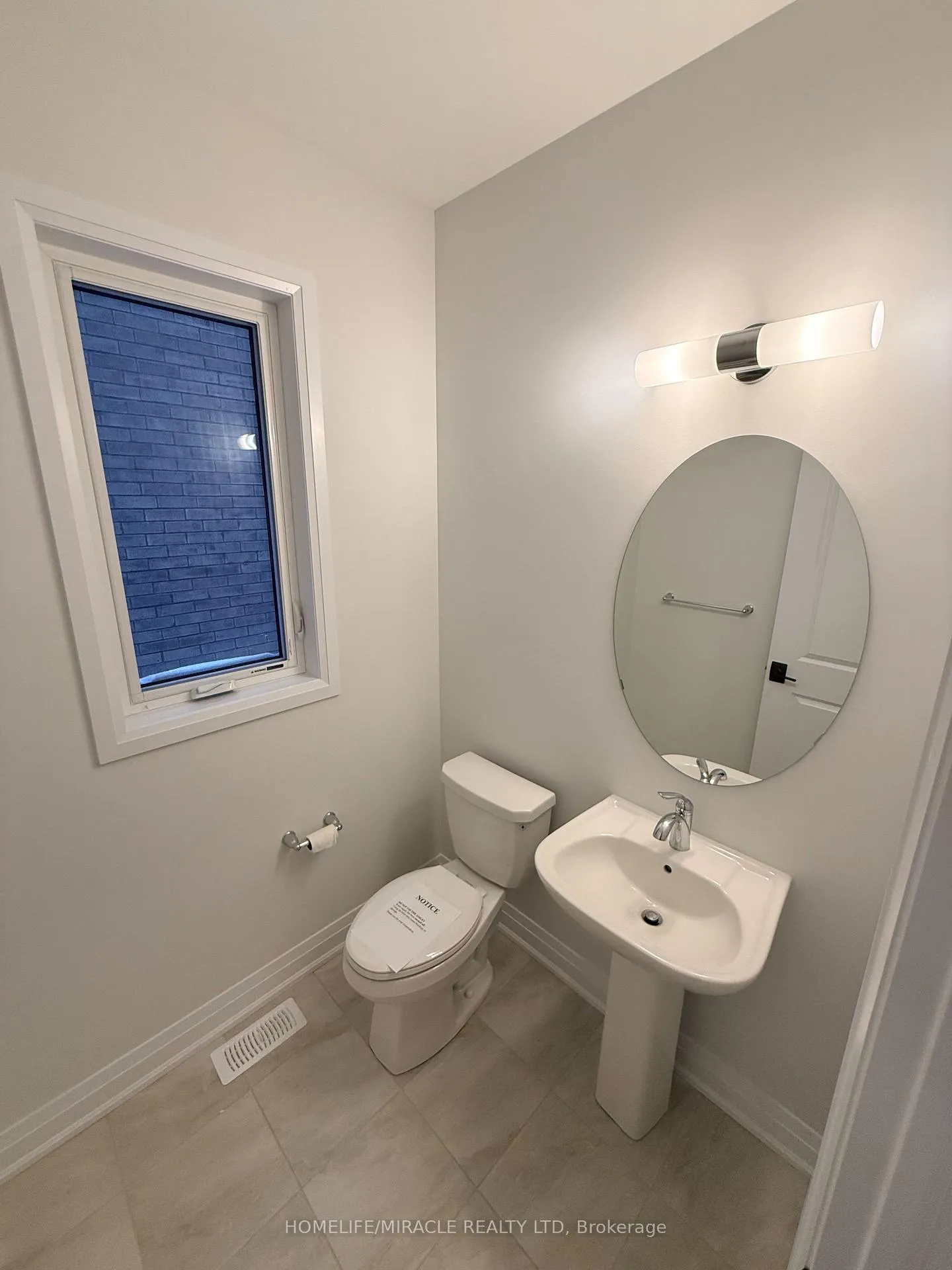Photo 5 of 20 Sweet Cicely Street, Springwater, Midhurst — HOMEH