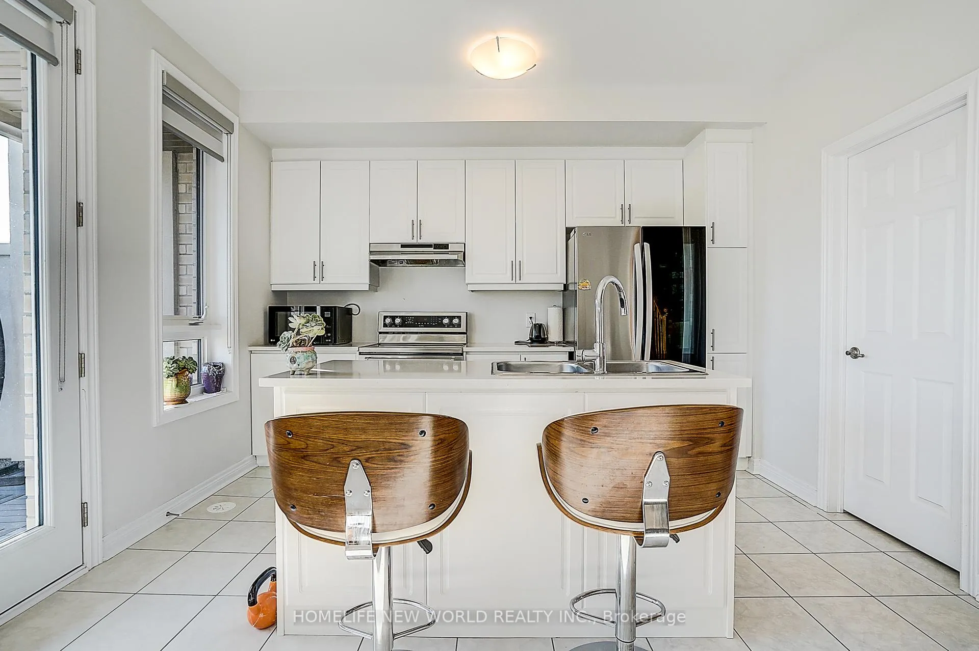 Photo 25 of 195 Mumbai Drive, Markham, Middlefield — HOMEH