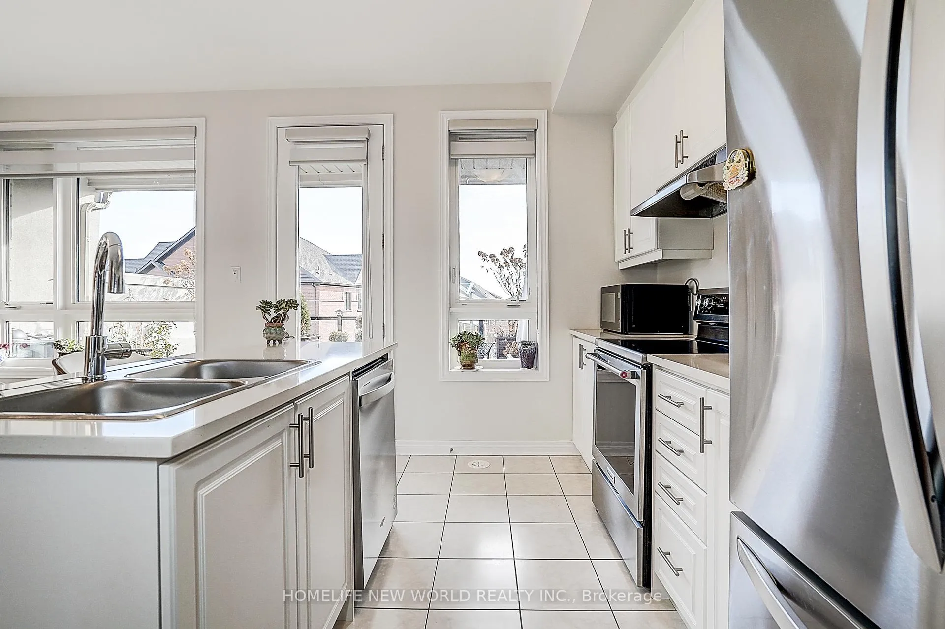Photo 30 of 195 Mumbai Drive, Markham, Middlefield — HOMEH