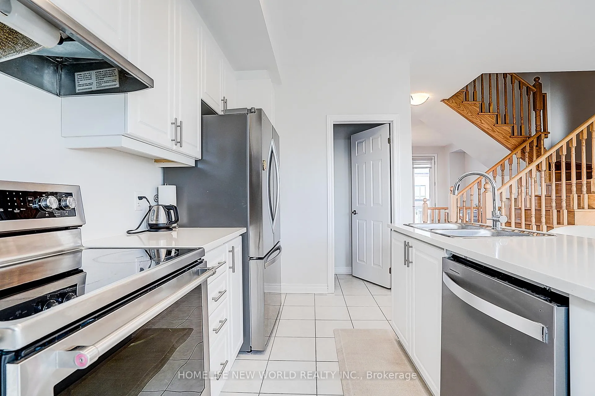 Photo 33 of 195 Mumbai Drive, Markham, Middlefield — HOMEH