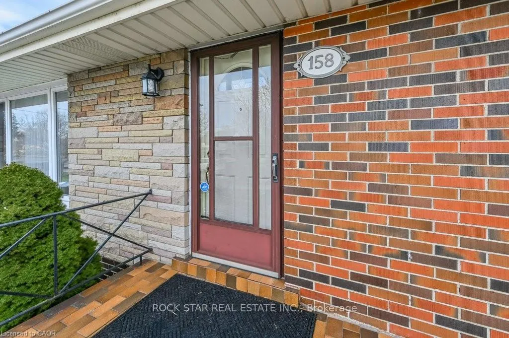 Photo 3 of 158 Fennell Avenue E, Hamilton, Balfour — HOMEH