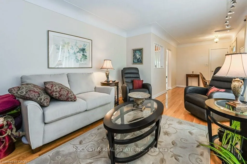 Photo 10 of 158 Fennell Avenue E, Hamilton, Balfour — HOMEH