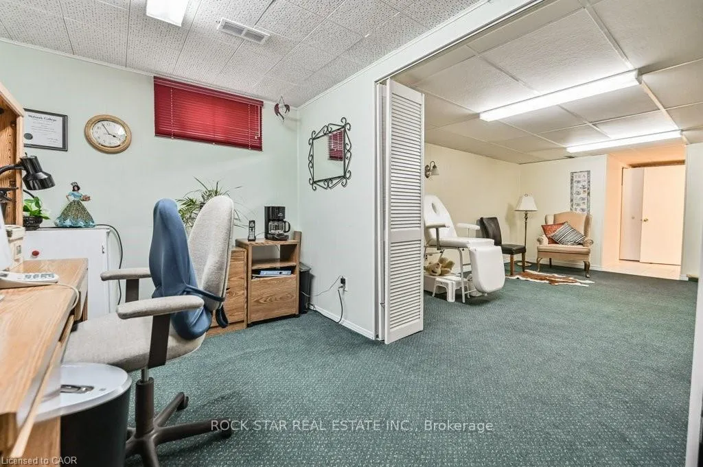 Photo 24 of 158 Fennell Avenue E, Hamilton, Balfour — HOMEH