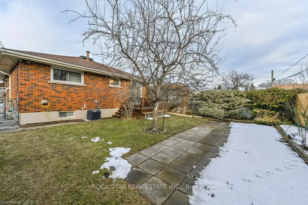 Photo 32 of 158 Fennell Avenue E, Hamilton, Balfour — HOMEH