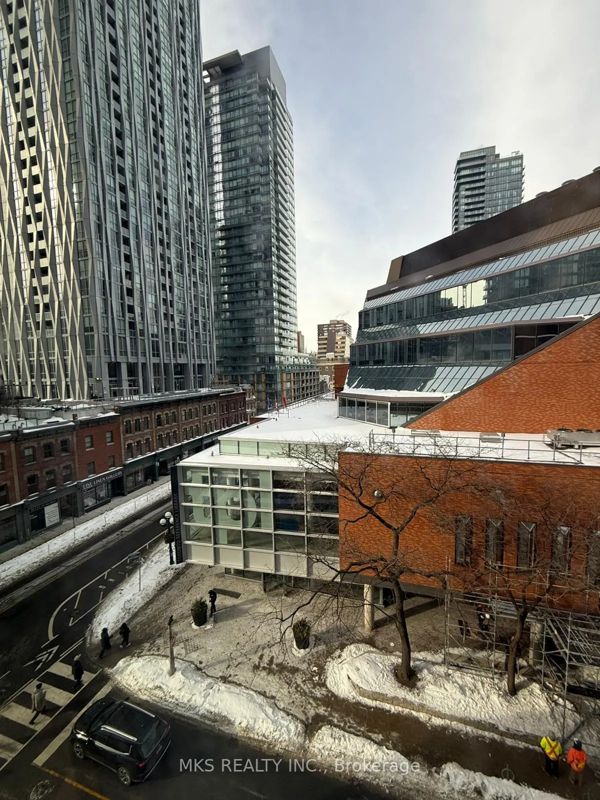 Photo 5 of Unit 503, 771 Yonge Street, Toronto, The Annex — HOMEH