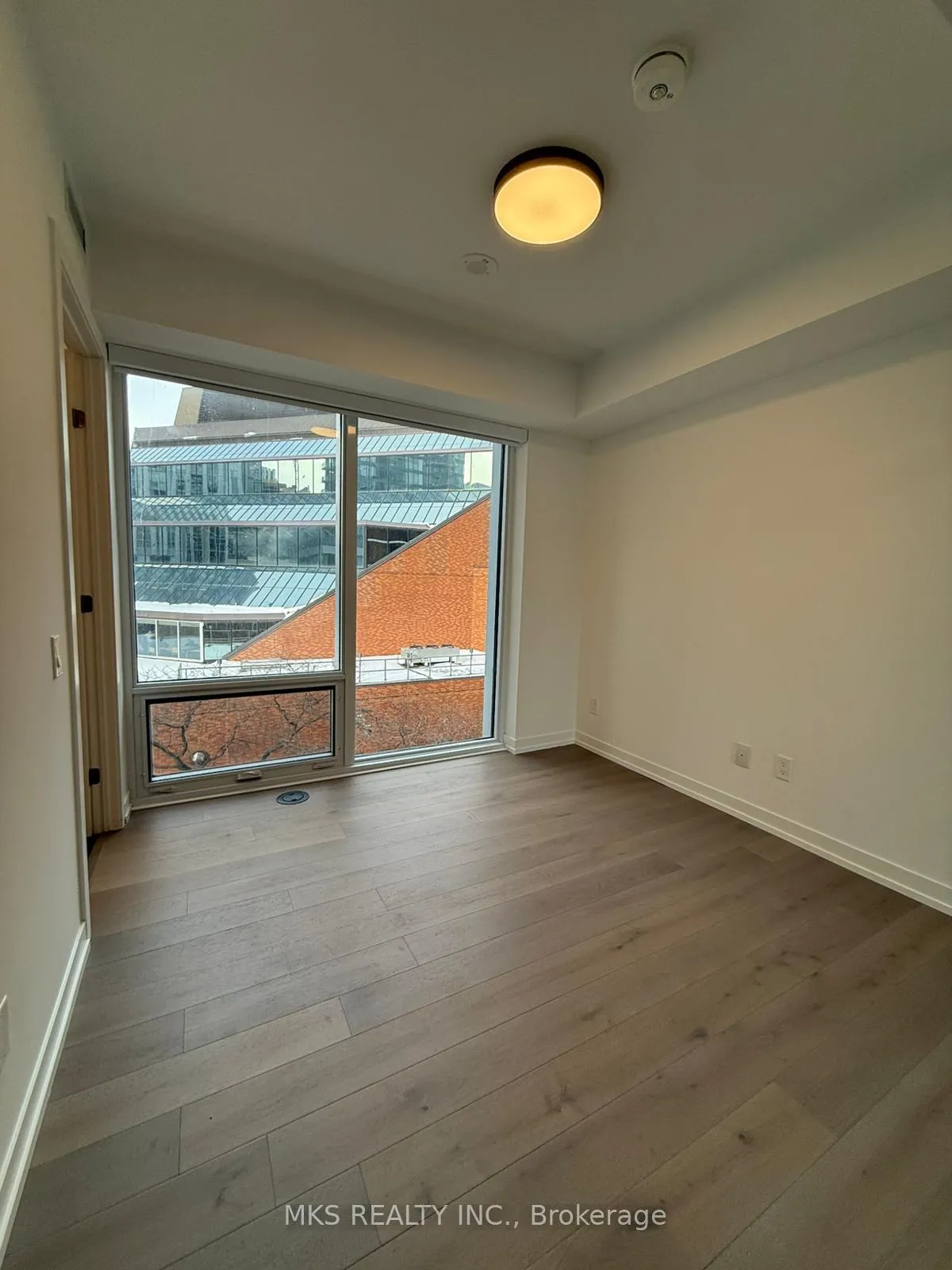 Photo 8 of Unit 503, 771 Yonge Street, Toronto, The Annex — HOMEH