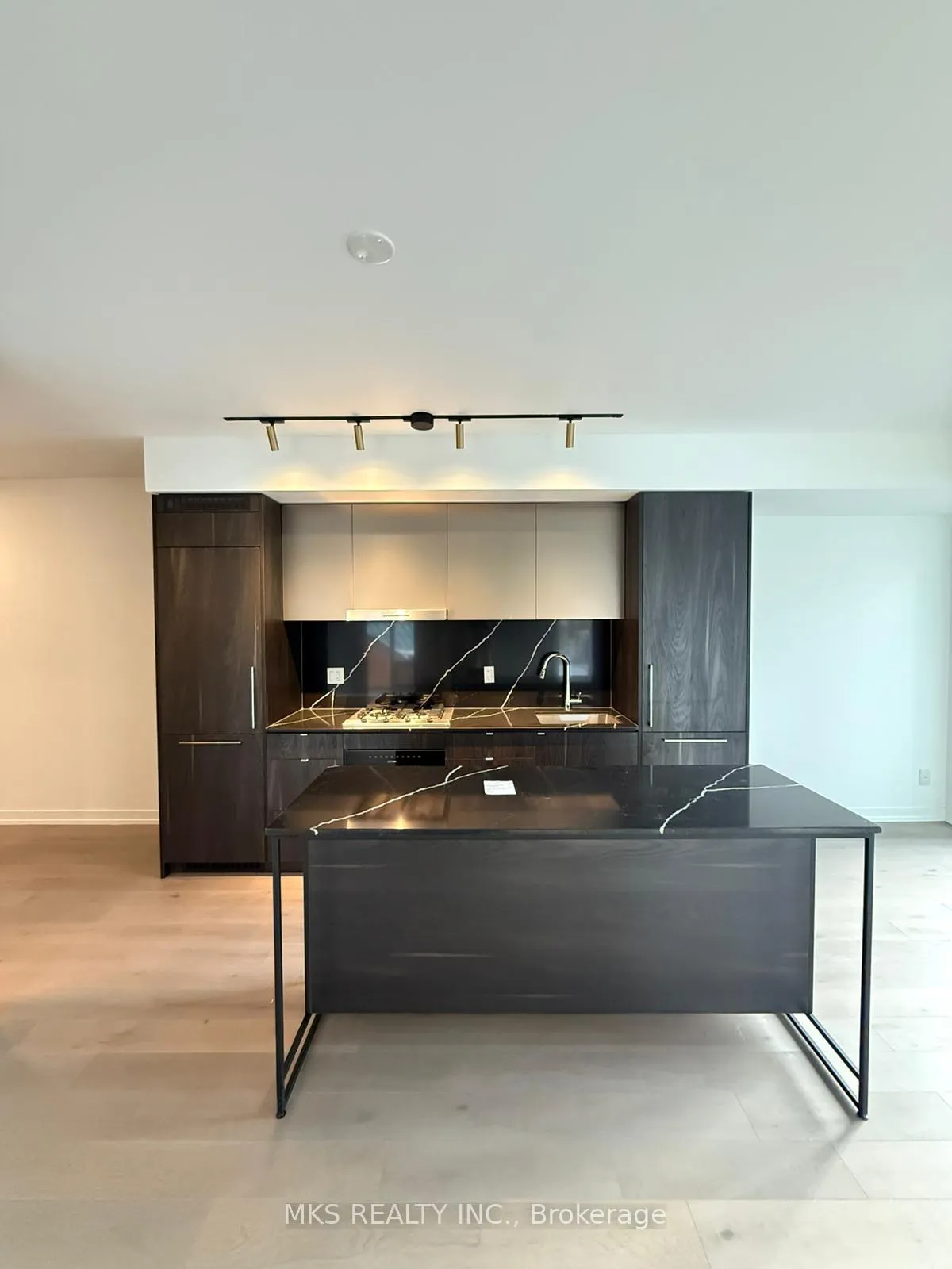 Photo 11 of Unit 503, 771 Yonge Street, Toronto, The Annex — HOMEH