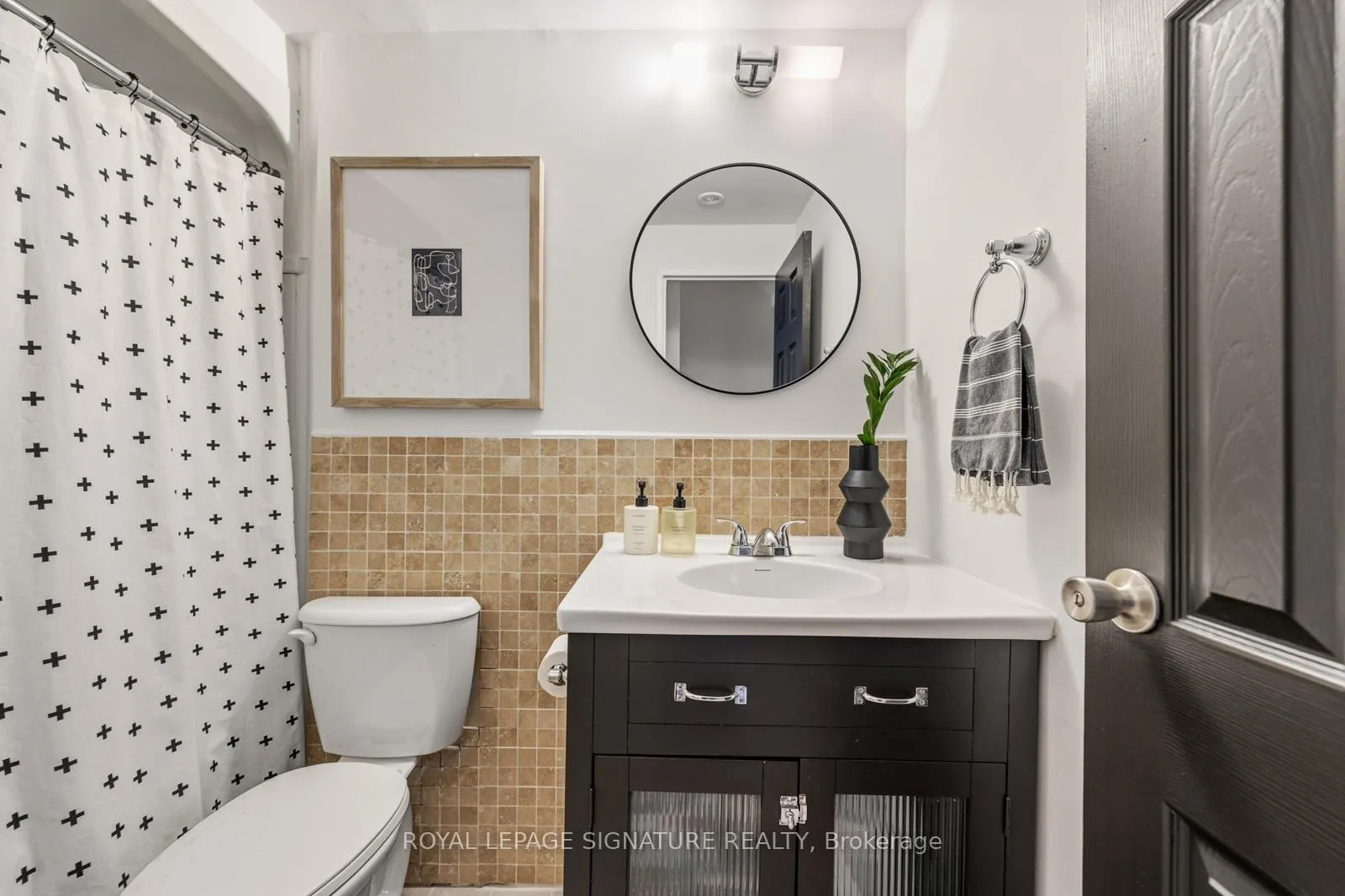 Photo 11 of Unit 9, 1666 Queen Street E, Toronto, The Beaches — HOMEH