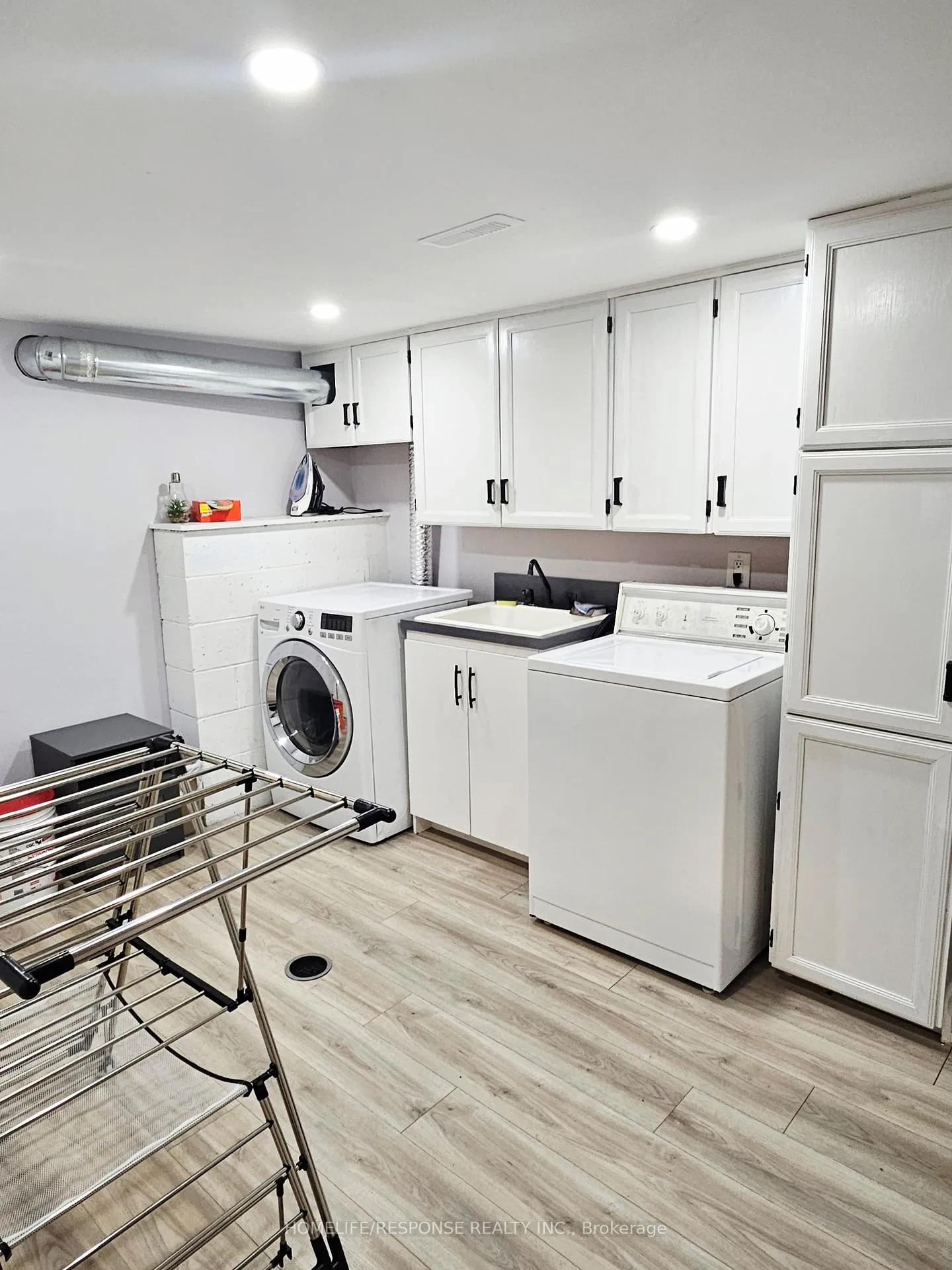 Photo 4 of Unit BASEMENT, 678 Mohawk Road, Hamilton, Ancaster — HOMEH