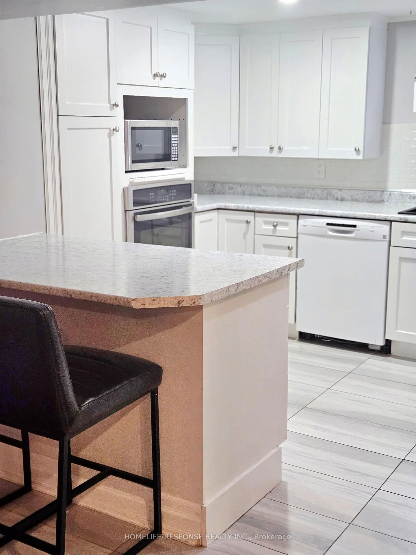 Photo 5 of Unit BASEMENT, 678 Mohawk Road, Hamilton, Ancaster — HOMEH