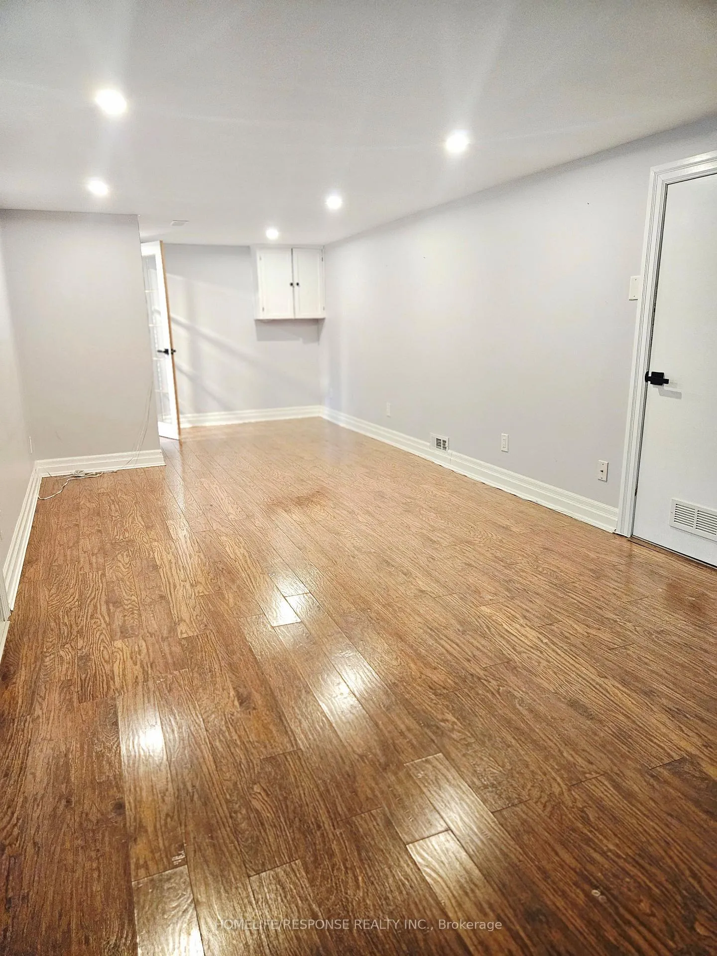 Photo 10 of Unit BASEMENT, 678 Mohawk Road, Hamilton, Ancaster — HOMEH