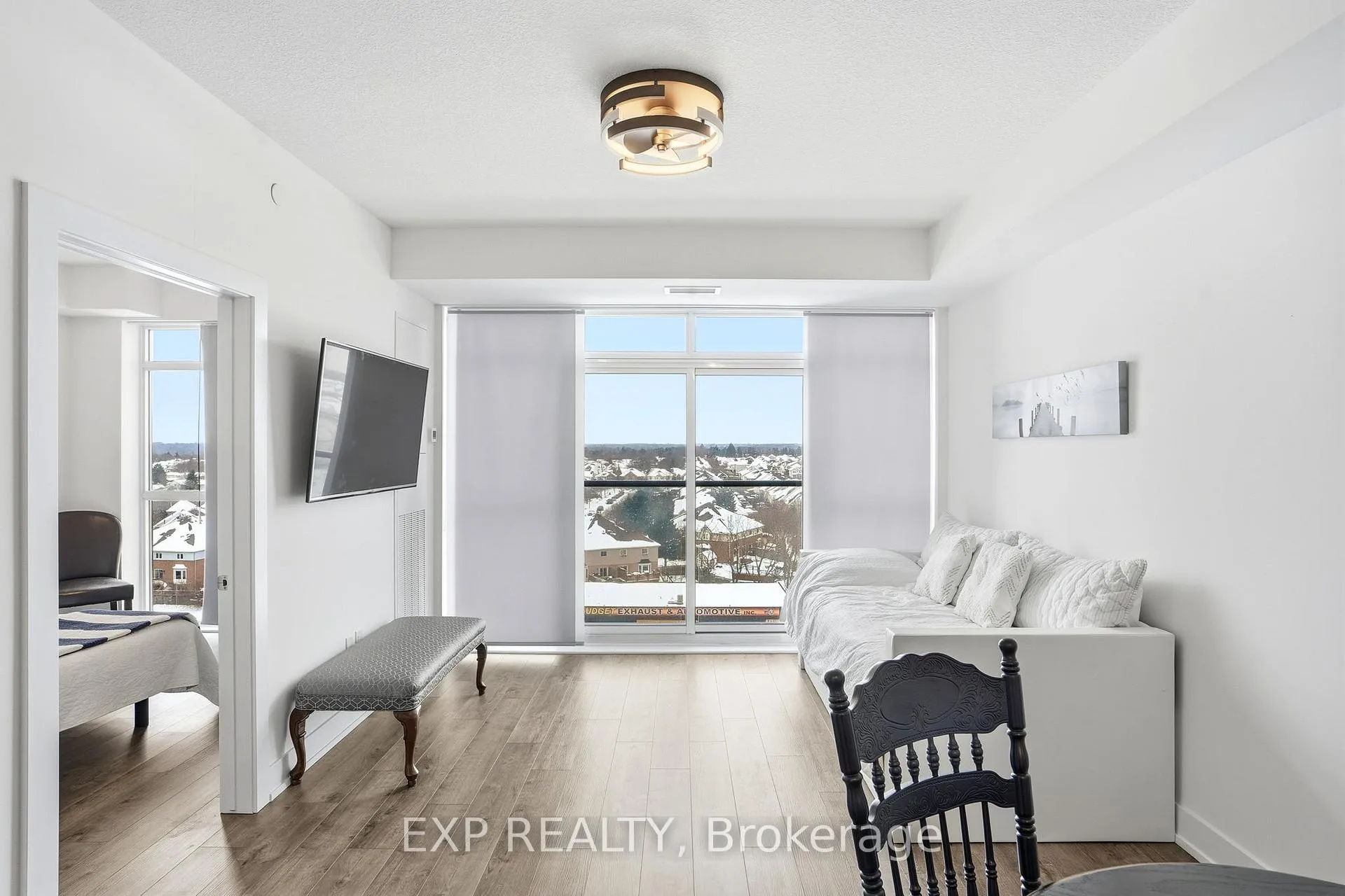 Photo 8 of Unit 803, 460 Dundas Street E, Hamilton, Waterdown — HOMEH
