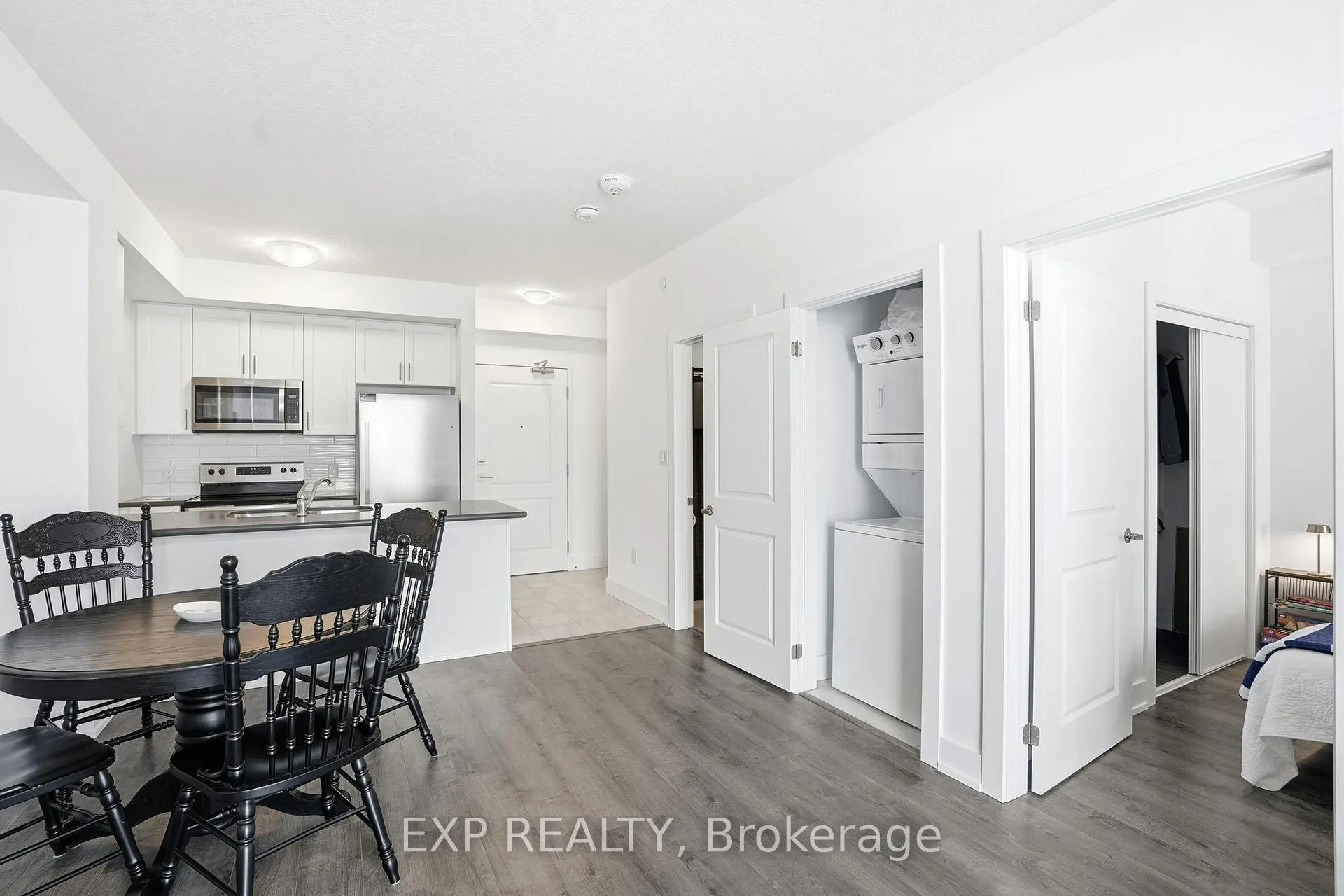 Photo 9 of Unit 803, 460 Dundas Street E, Hamilton, Waterdown — HOMEH