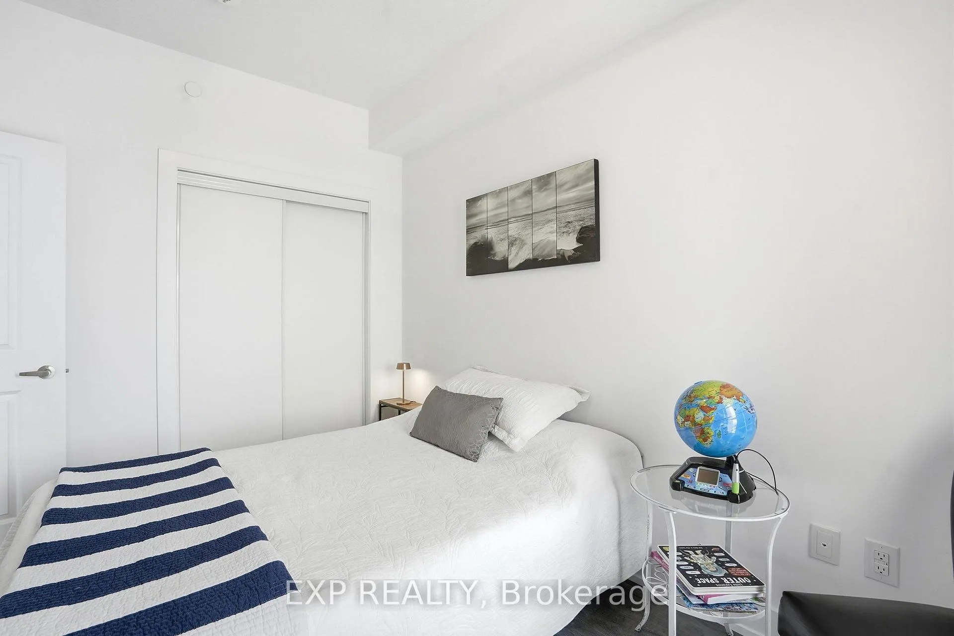 Photo 16 of Unit 803, 460 Dundas Street E, Hamilton, Waterdown — HOMEH