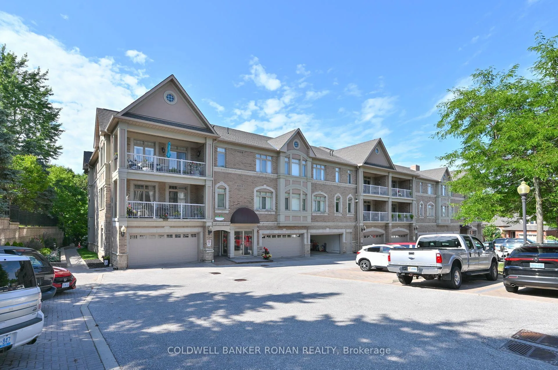 Photo 1 of Unit 202, 78 Sunset Boulevard, New Tecumseth, Rural New Tecumseth — HOMEH