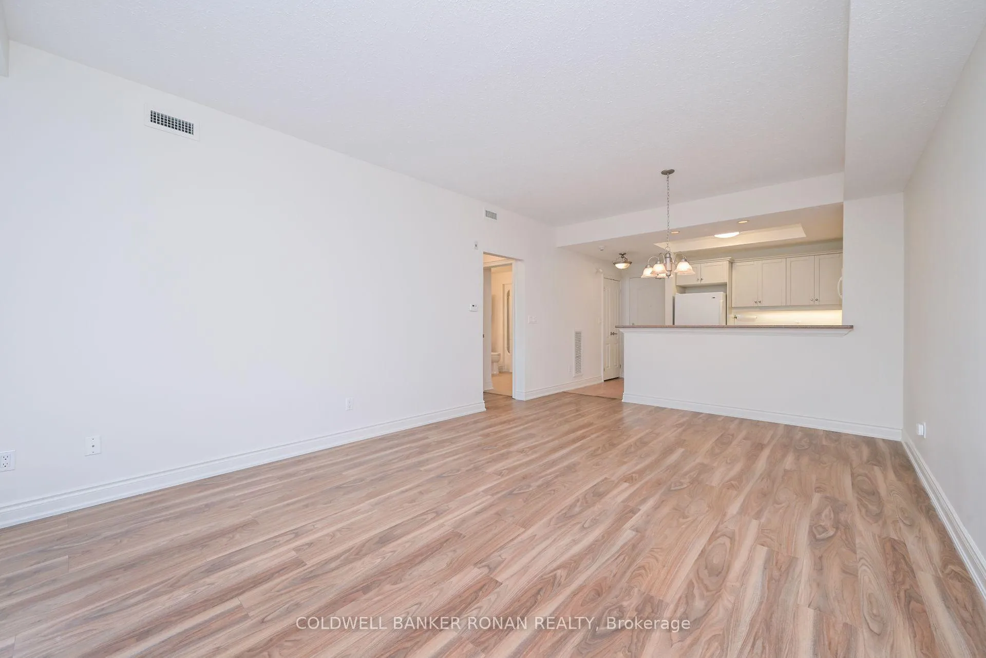 Photo 11 of Unit 202, 78 Sunset Boulevard, New Tecumseth, Rural New Tecumseth — HOMEH