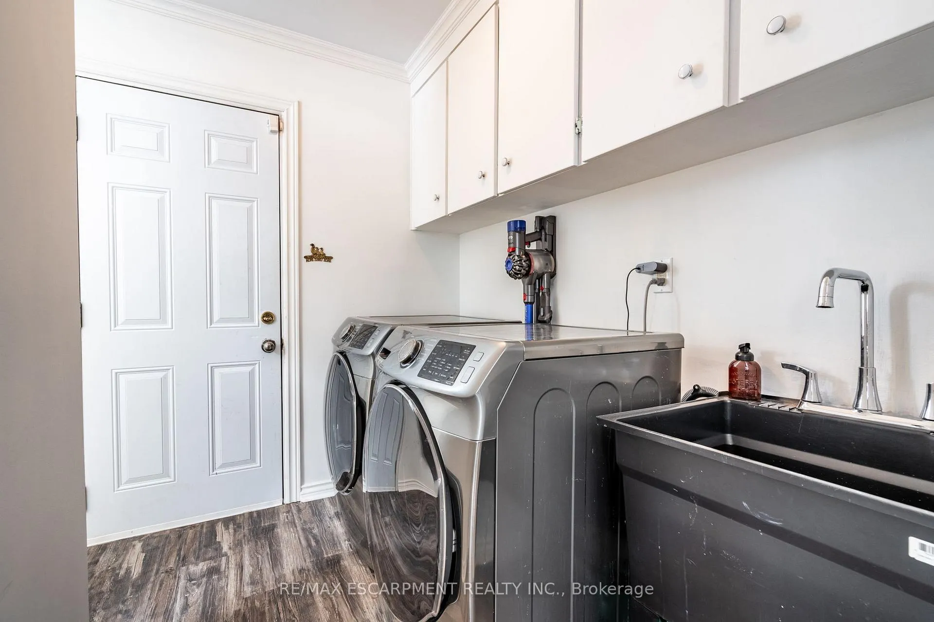 Photo 19 of 1 Acredale Drive, Hamilton, Carlisle — HOMEH