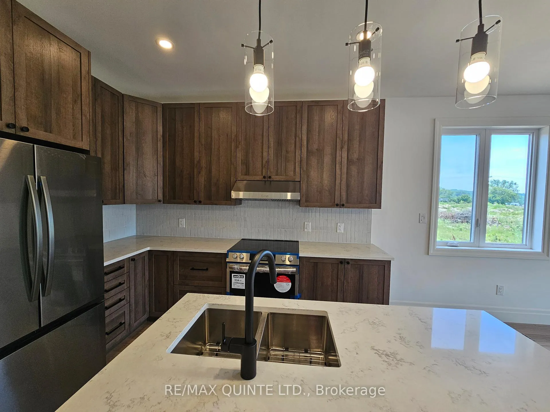 Photo 10 of 197 Beasley Crescent, Prince Edward County, Hallowell Ward — HOMEH