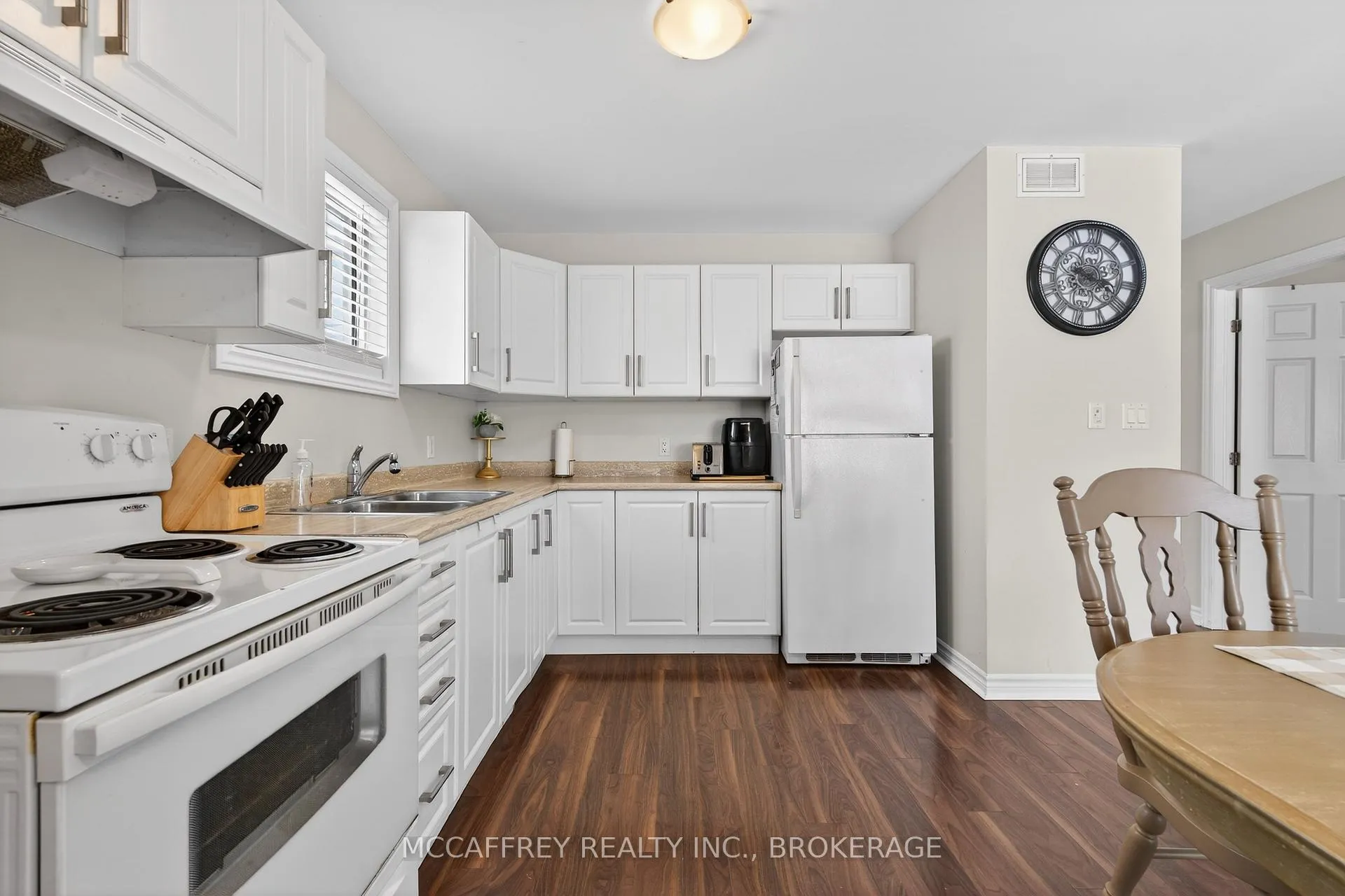 Photo 9 of 132 Brant Street, Deseronto, Deseronto (Town) — HOMEH