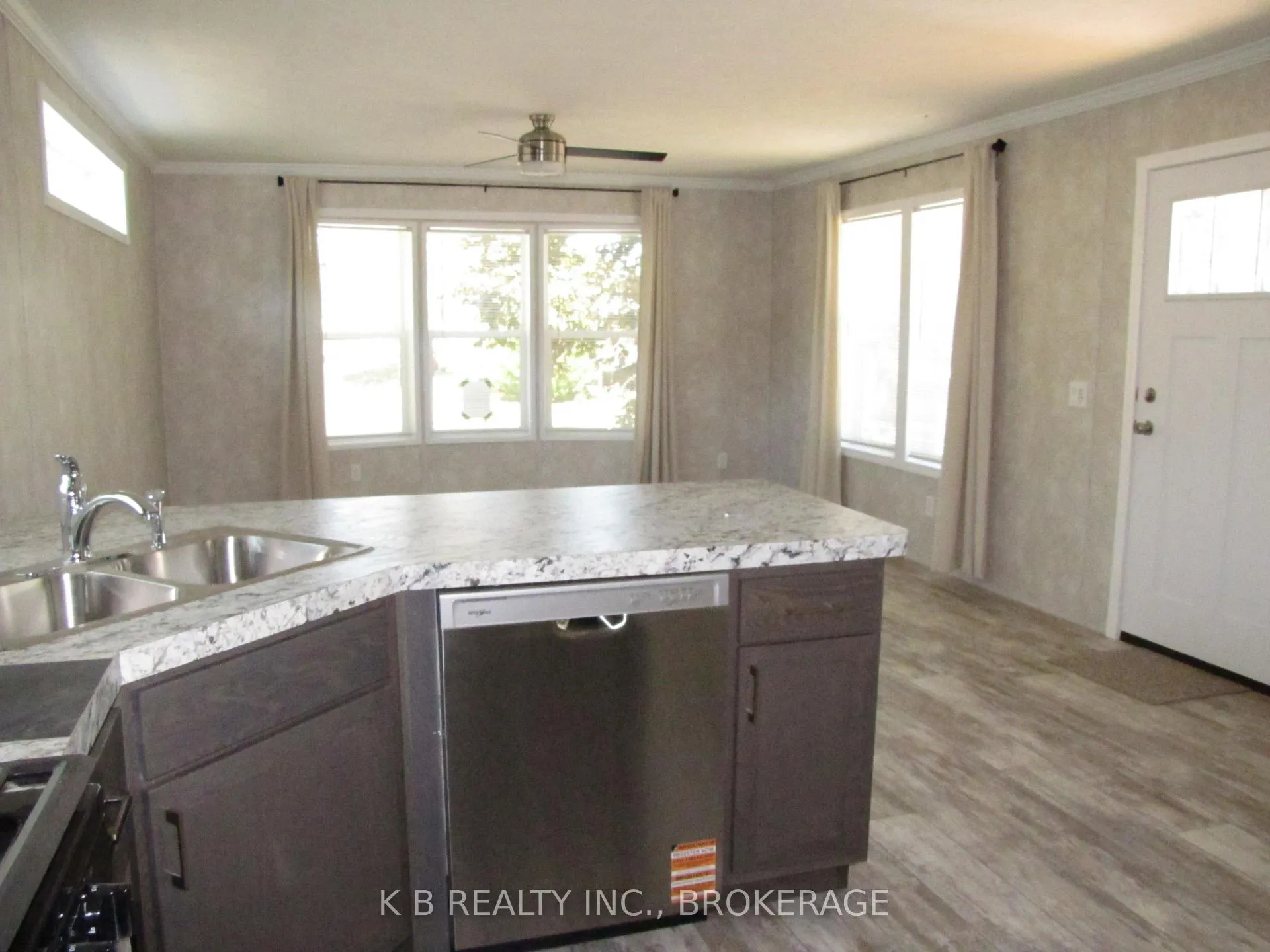 Photo 3 of 1 Parkington Place, Kingston, Rideau — HOMEH