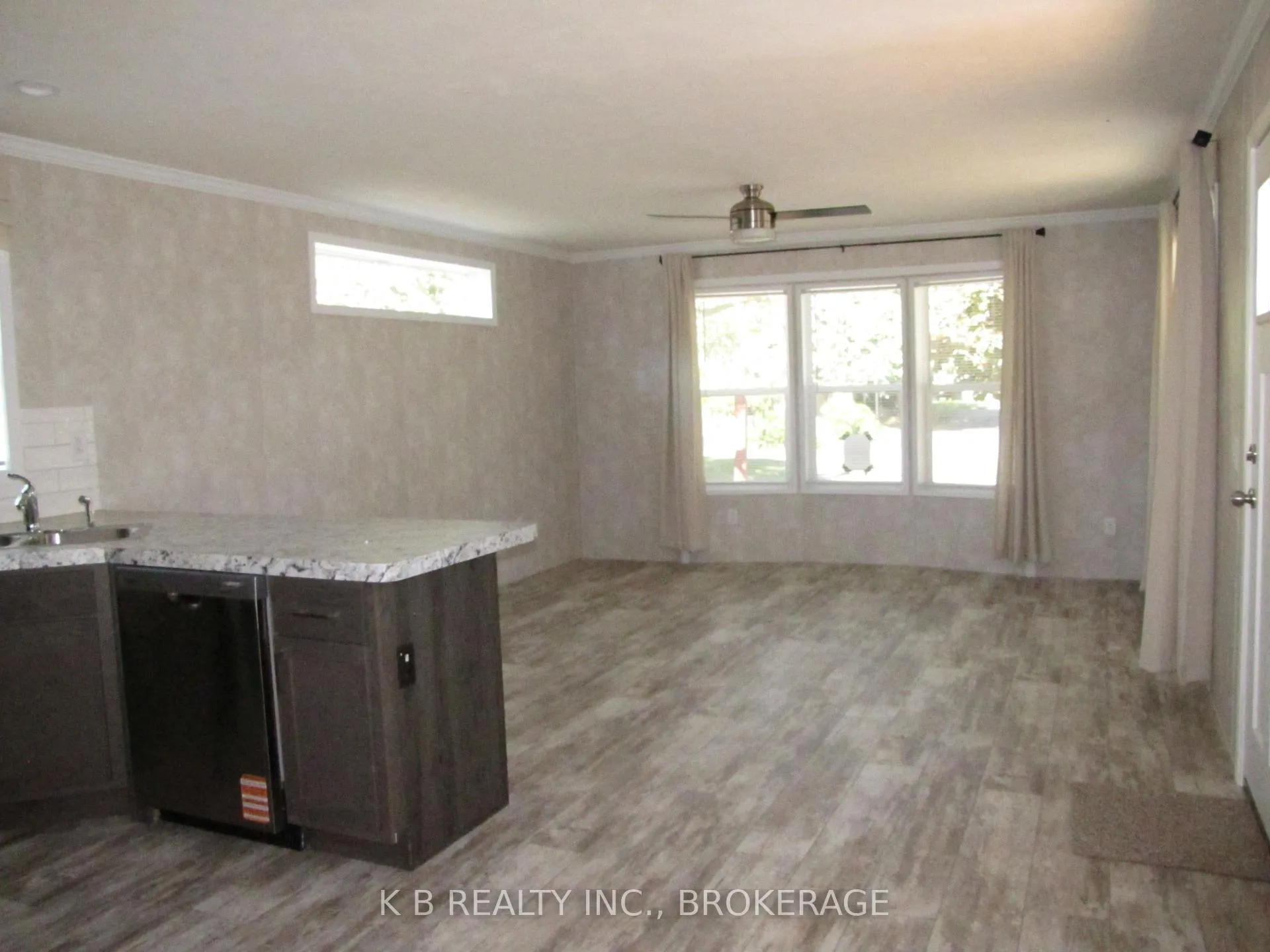 Photo 4 of 1 Parkington Place, Kingston, Rideau — HOMEH