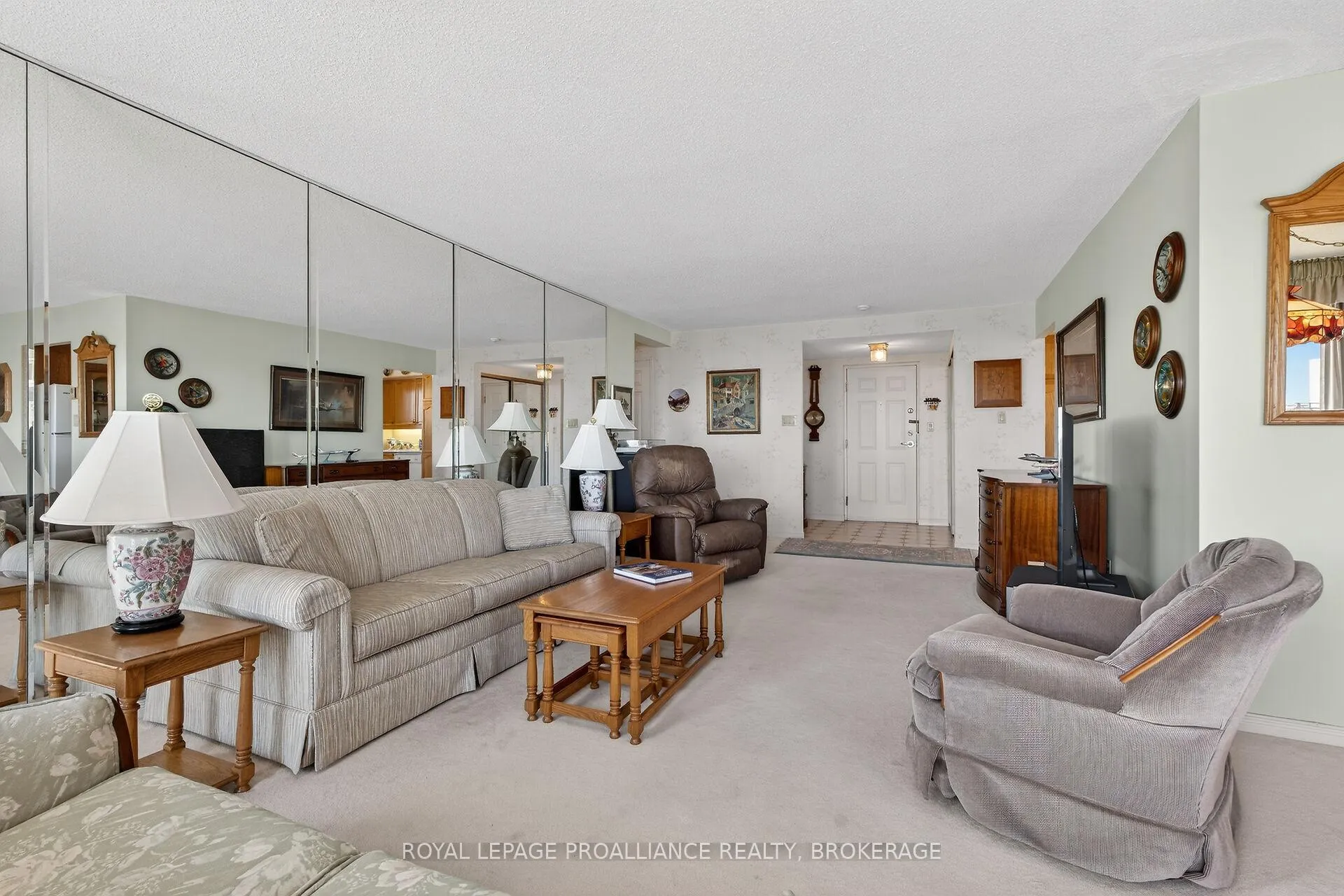 Photo 5 of Unit 606, 257 Bath Road, Kingston, West of Sir John A. Blvd — HOMEH
