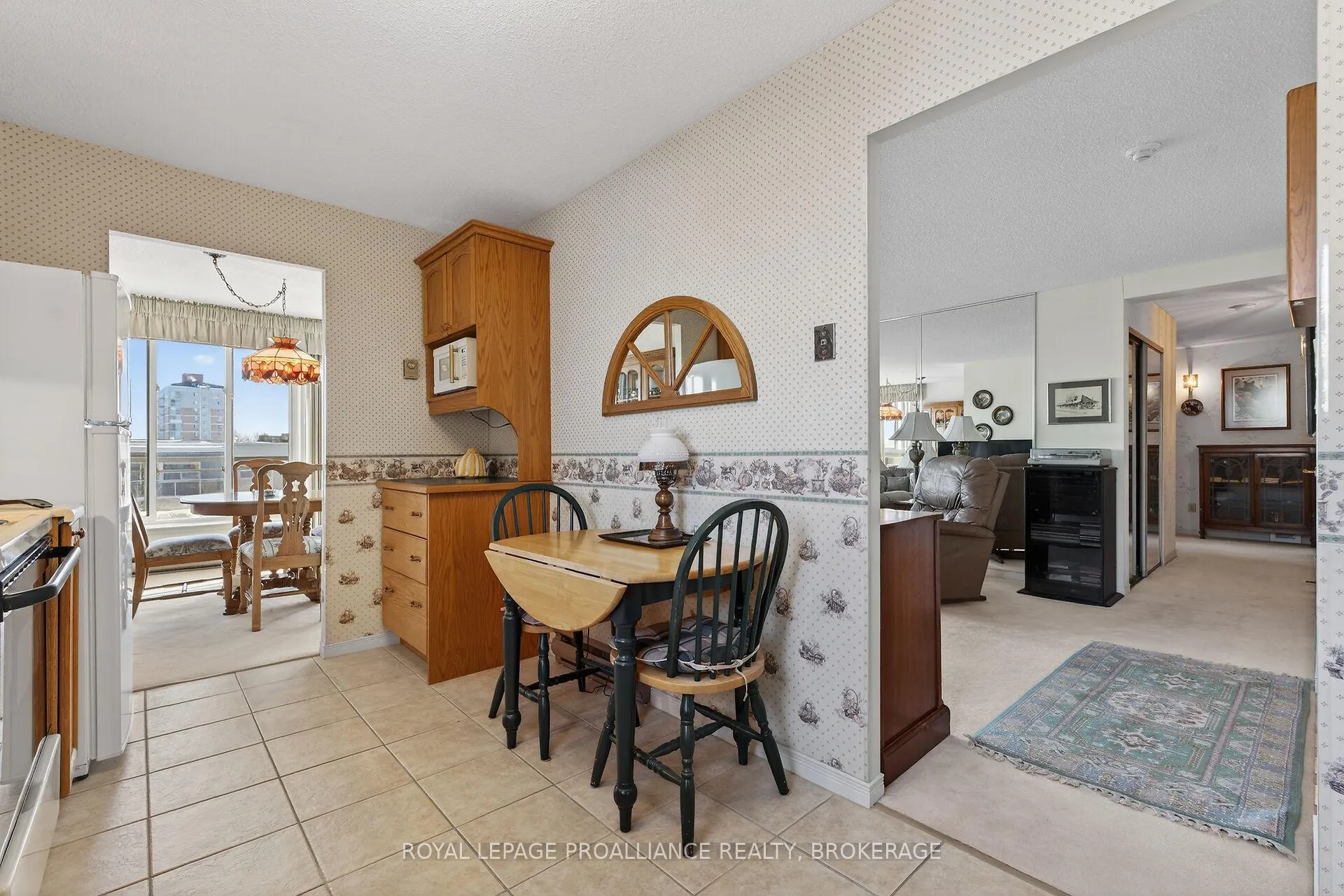 Photo 15 of Unit 606, 257 Bath Road, Kingston, West of Sir John A. Blvd — HOMEH