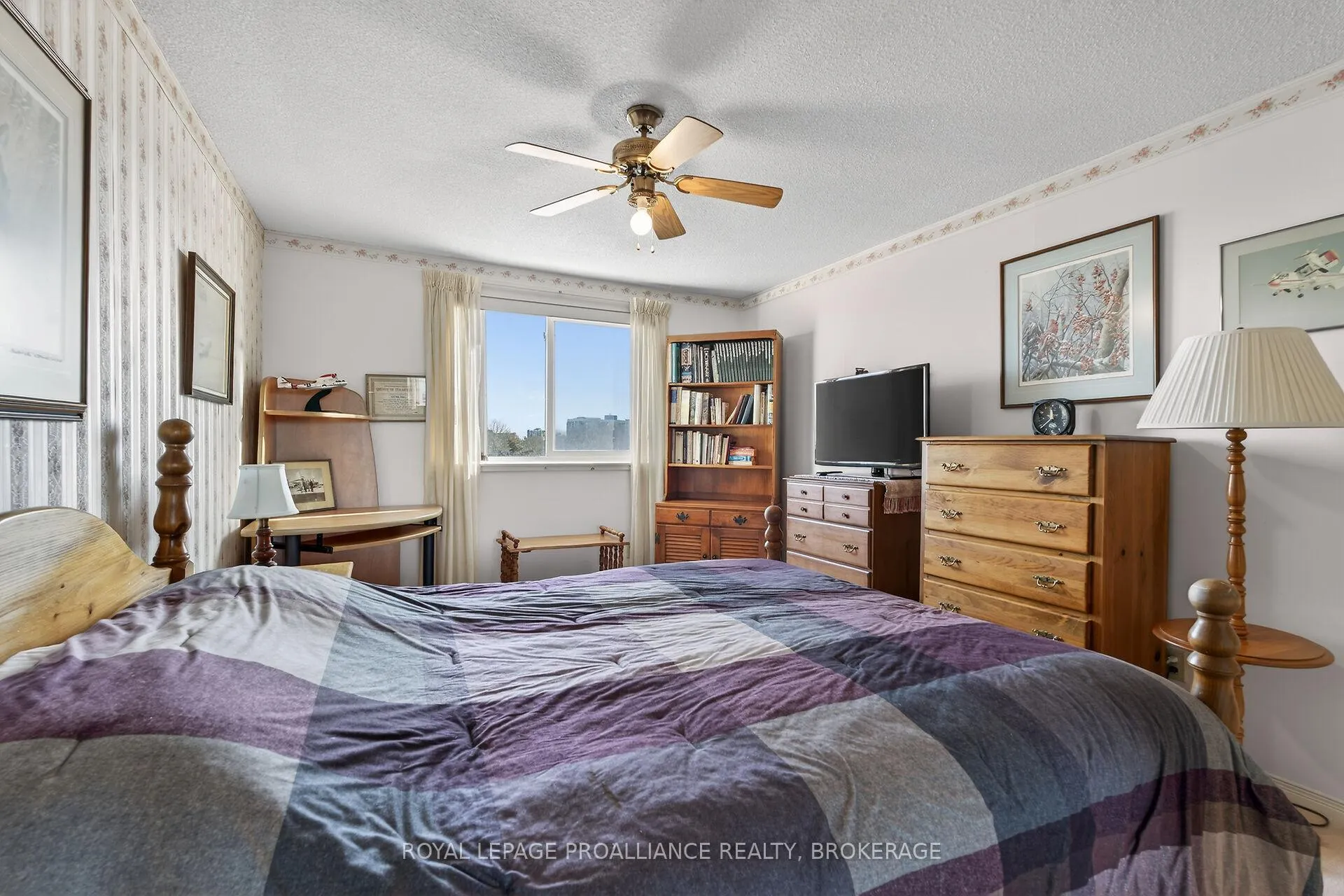 Photo 23 of Unit 606, 257 Bath Road, Kingston, West of Sir John A. Blvd — HOMEH