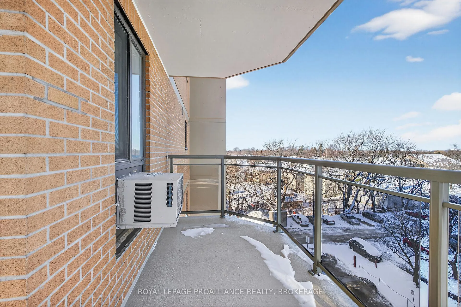 Photo 30 of Unit 606, 257 Bath Road, Kingston, West of Sir John A. Blvd — HOMEH
