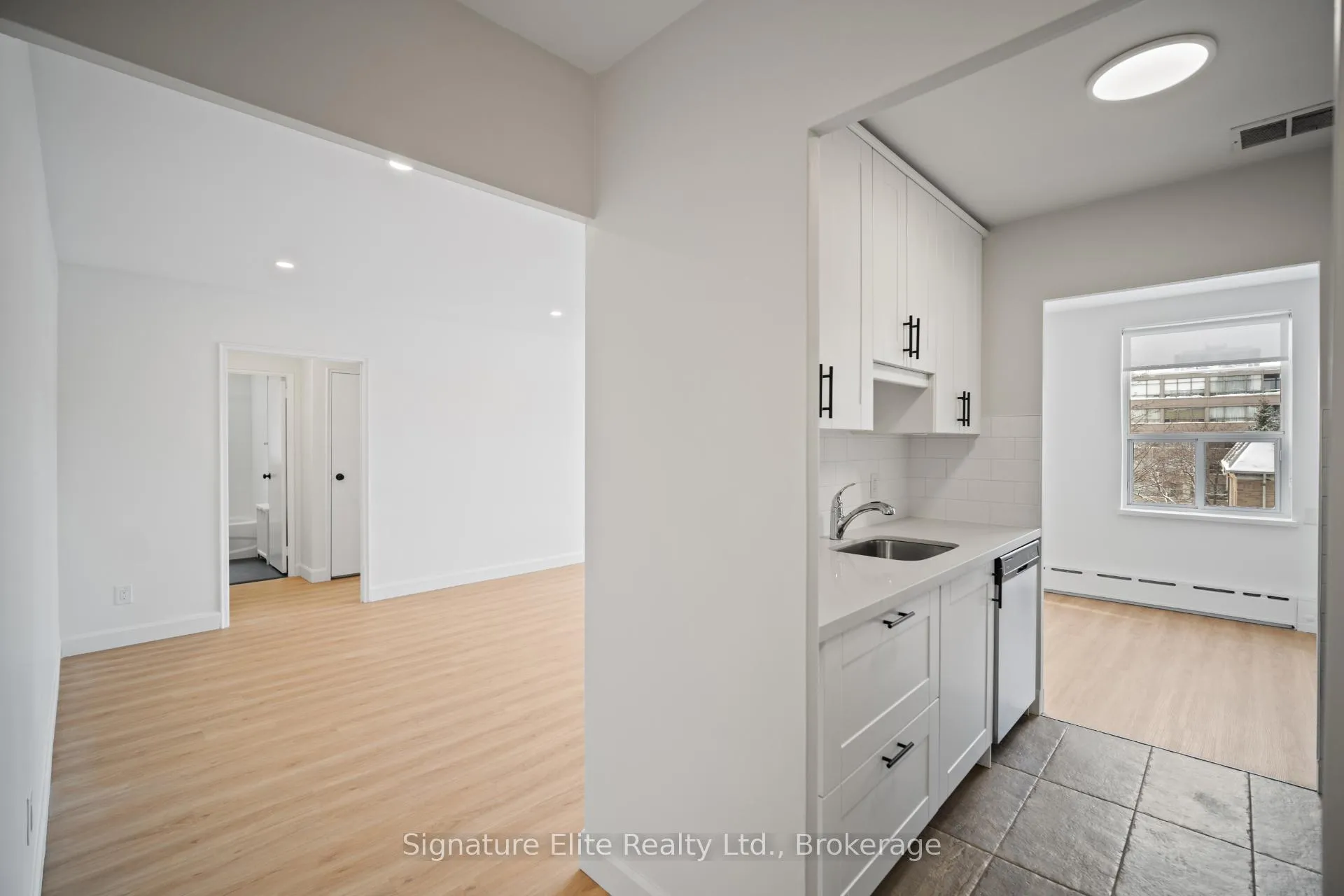 Photo 2 of Unit 308, 345 Lonsdale Road, Toronto, Forest Hill South — HOMEH