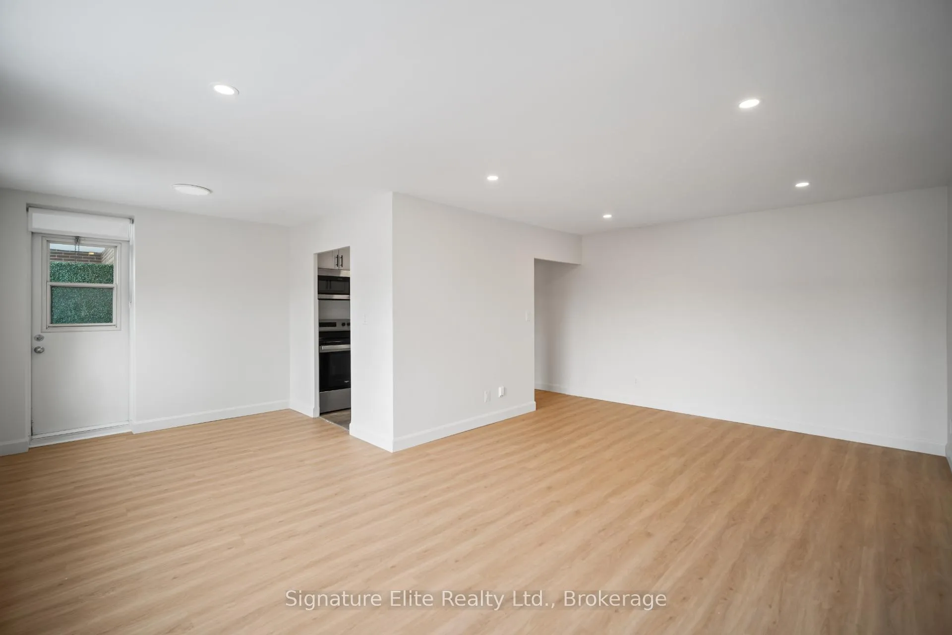 Photo 5 of Unit 308, 345 Lonsdale Road, Toronto, Forest Hill South — HOMEH