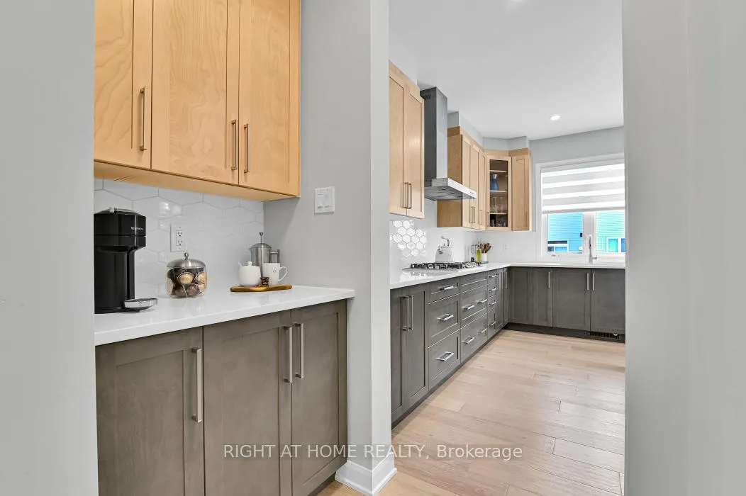 Photo 10 of 785 Cappamore Drive, Ottawa, Barrhaven - Half Moon Bay — HOMEH