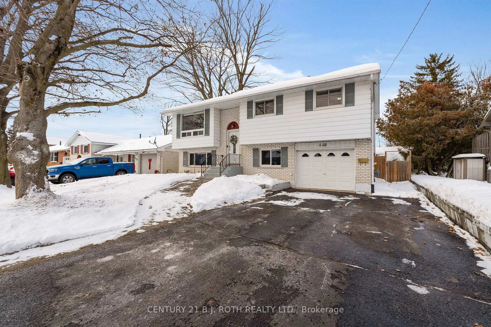 Photo 2 of 440 Barrie Road, Orillia — HOMEH