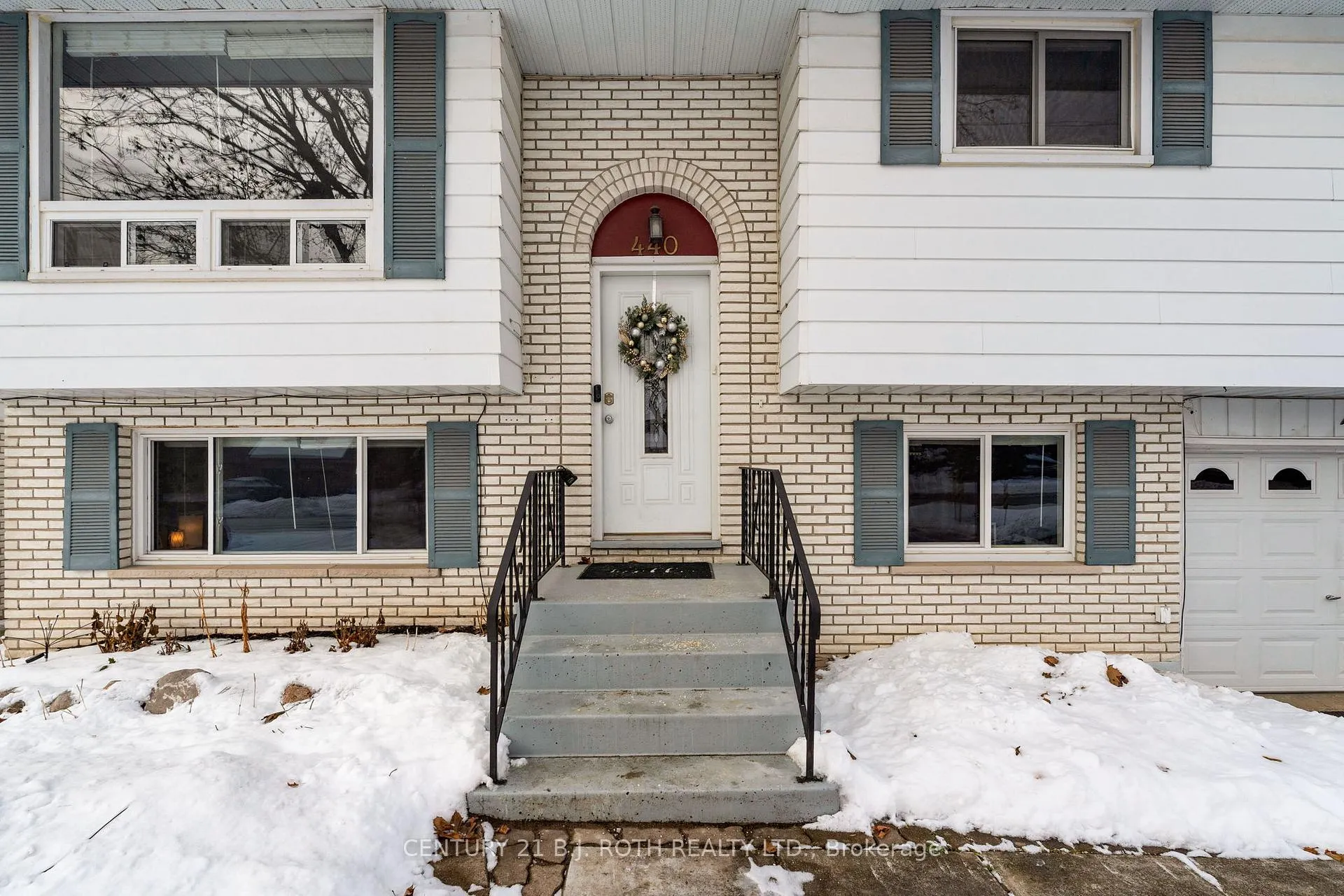 Photo 4 of 440 Barrie Road, Orillia — HOMEH
