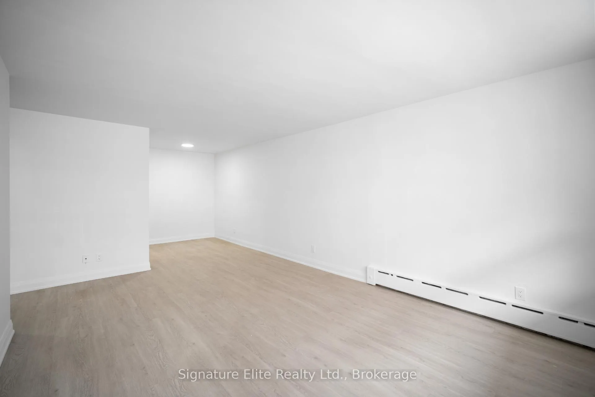 Photo 3 of Unit 303, 345 Lonsdale Road, Toronto, Forest Hill South — HOMEH
