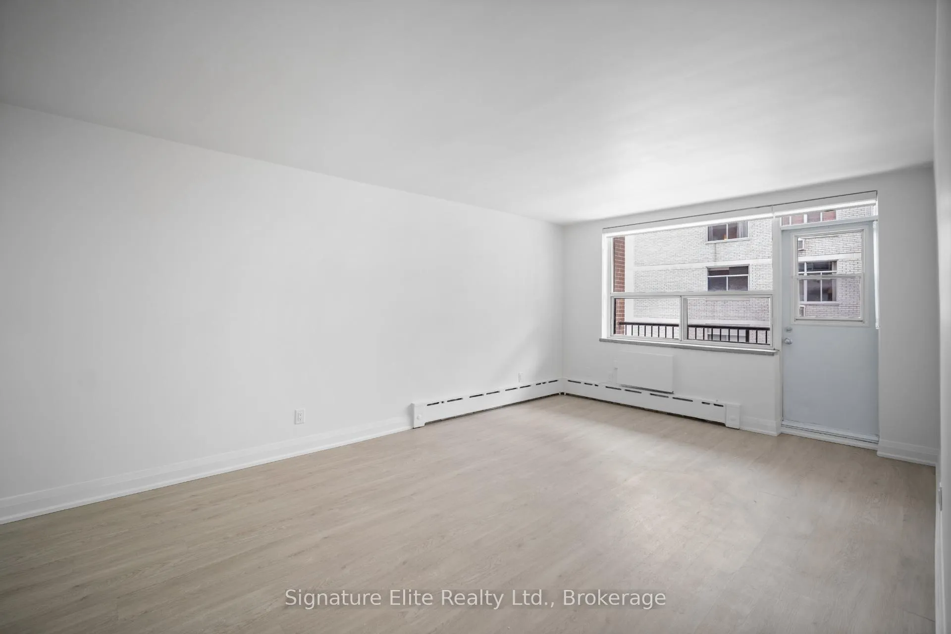 Photo 4 of Unit 303, 345 Lonsdale Road, Toronto, Forest Hill South — HOMEH