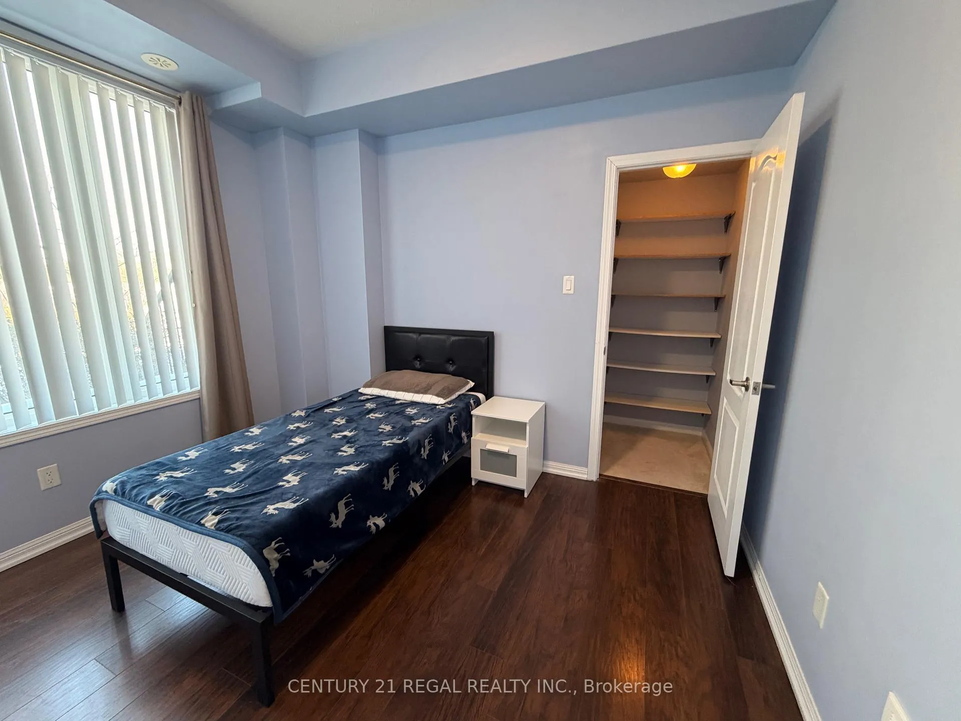 Photo 9 of Unit 8, 36 Walter Dove Court E, Aurora, Bayview Wellington — HOMEH