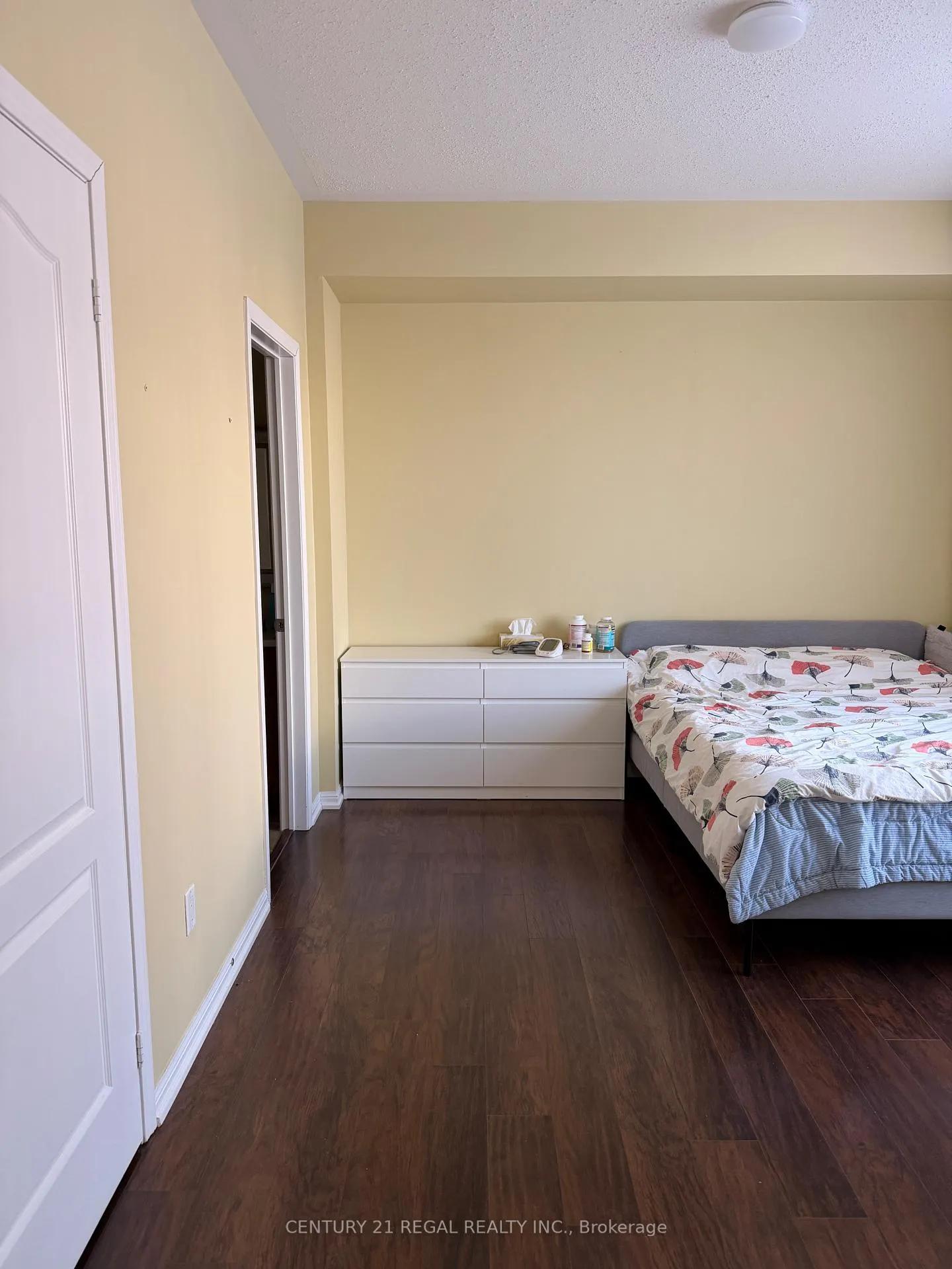 Photo 10 of Unit 8, 36 Walter Dove Court E, Aurora, Bayview Wellington — HOMEH