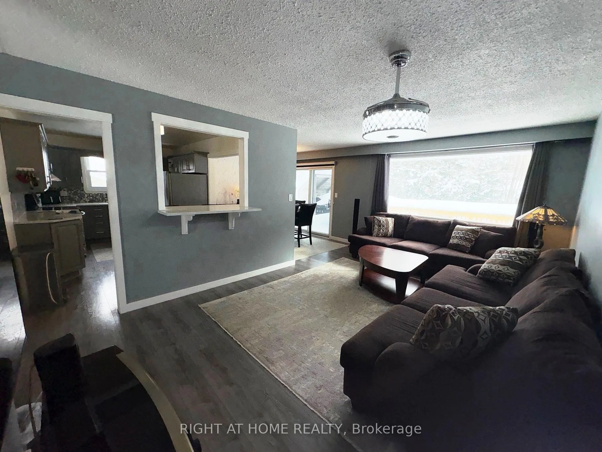 Photo 2 of 27 Shore Acres Boulevard, North Bay, Ferris — HOMEH