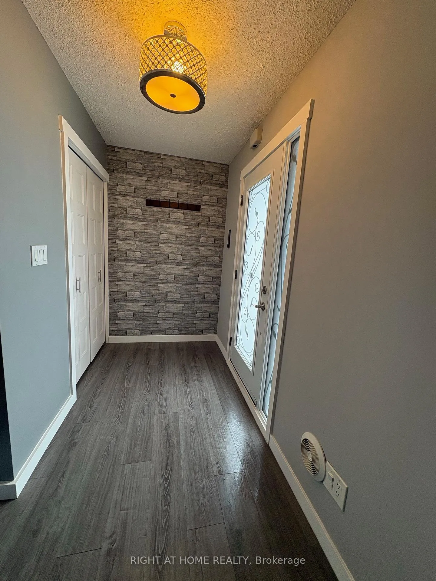 Photo 5 of 27 Shore Acres Boulevard, North Bay, Ferris — HOMEH