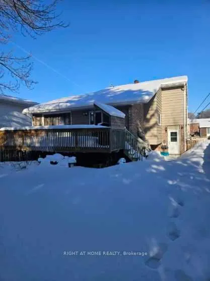 Photo 11 of 27 Shore Acres Boulevard, North Bay, Ferris — HOMEH