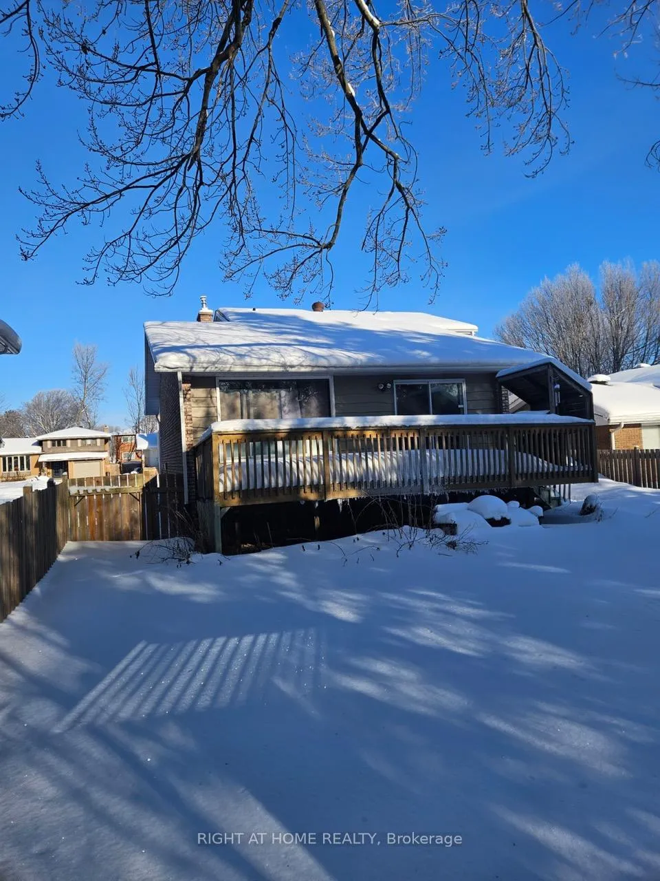 Photo 13 of 27 Shore Acres Boulevard, North Bay, Ferris — HOMEH