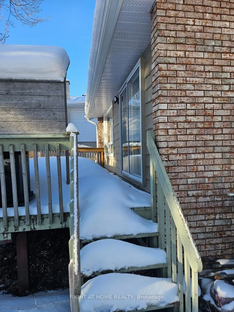 Photo 14 of 27 Shore Acres Boulevard, North Bay, Ferris — HOMEH