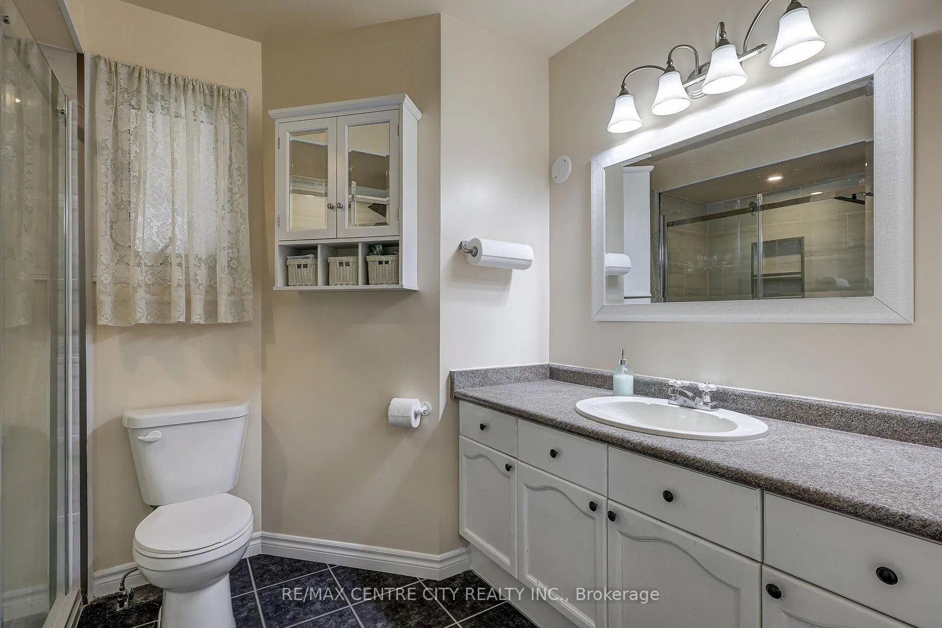 Photo 20 of 26 Sifton Drive, St. Thomas — HOMEH