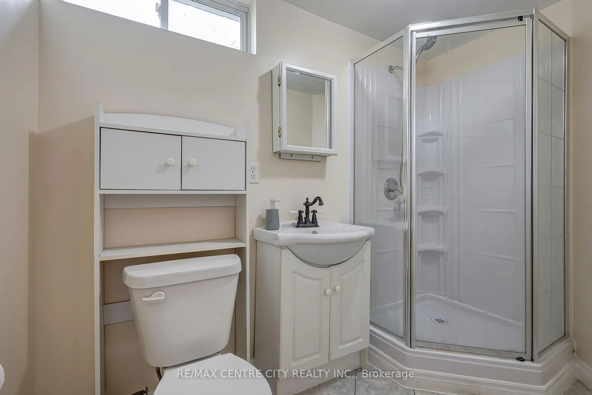 Photo 25 of 26 Sifton Drive, St. Thomas — HOMEH